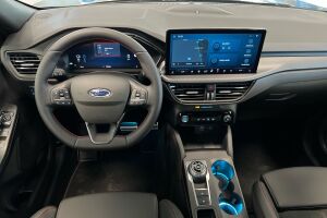 Ford Kuga esikatselu 12