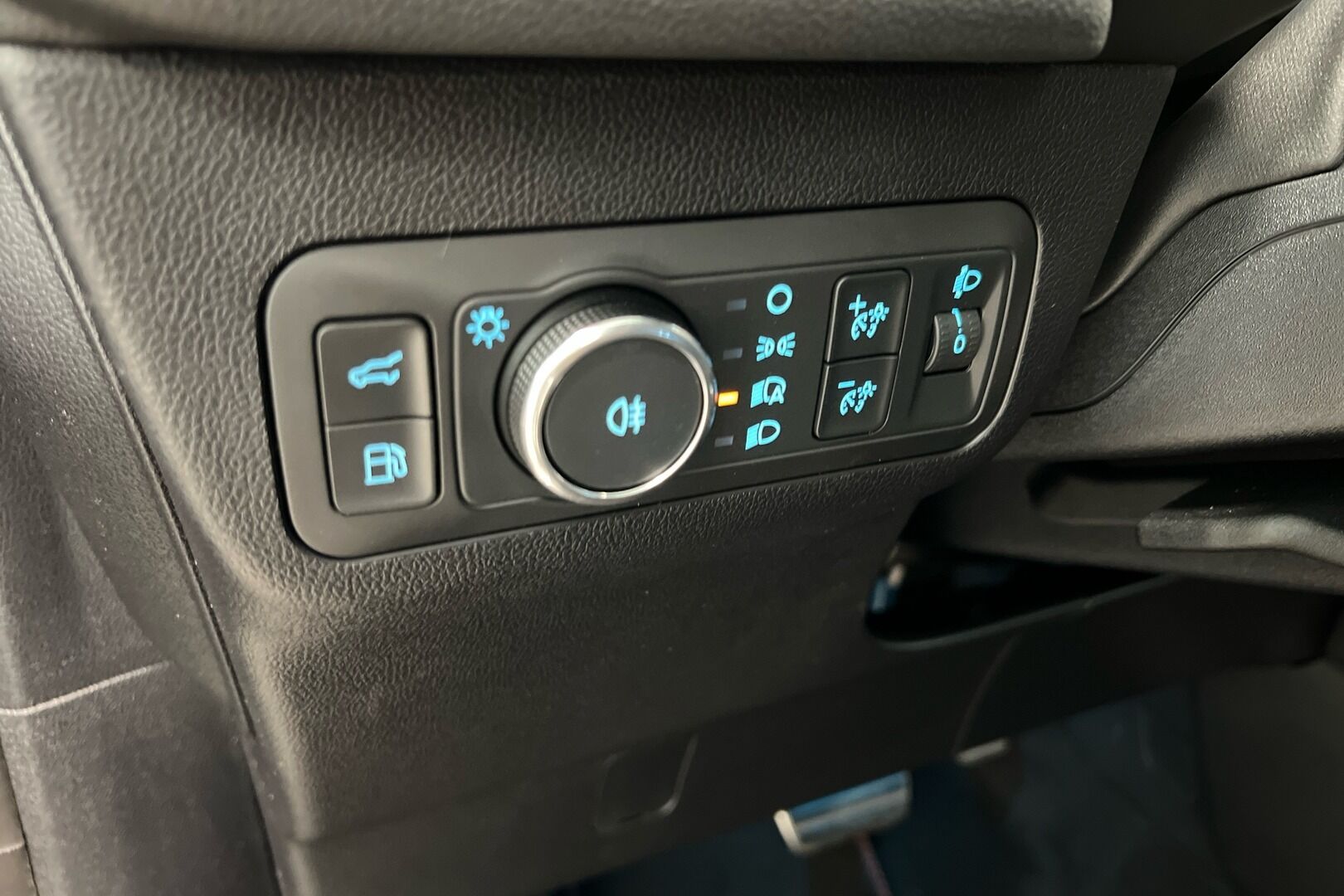 Ford Kuga iso kuva 9