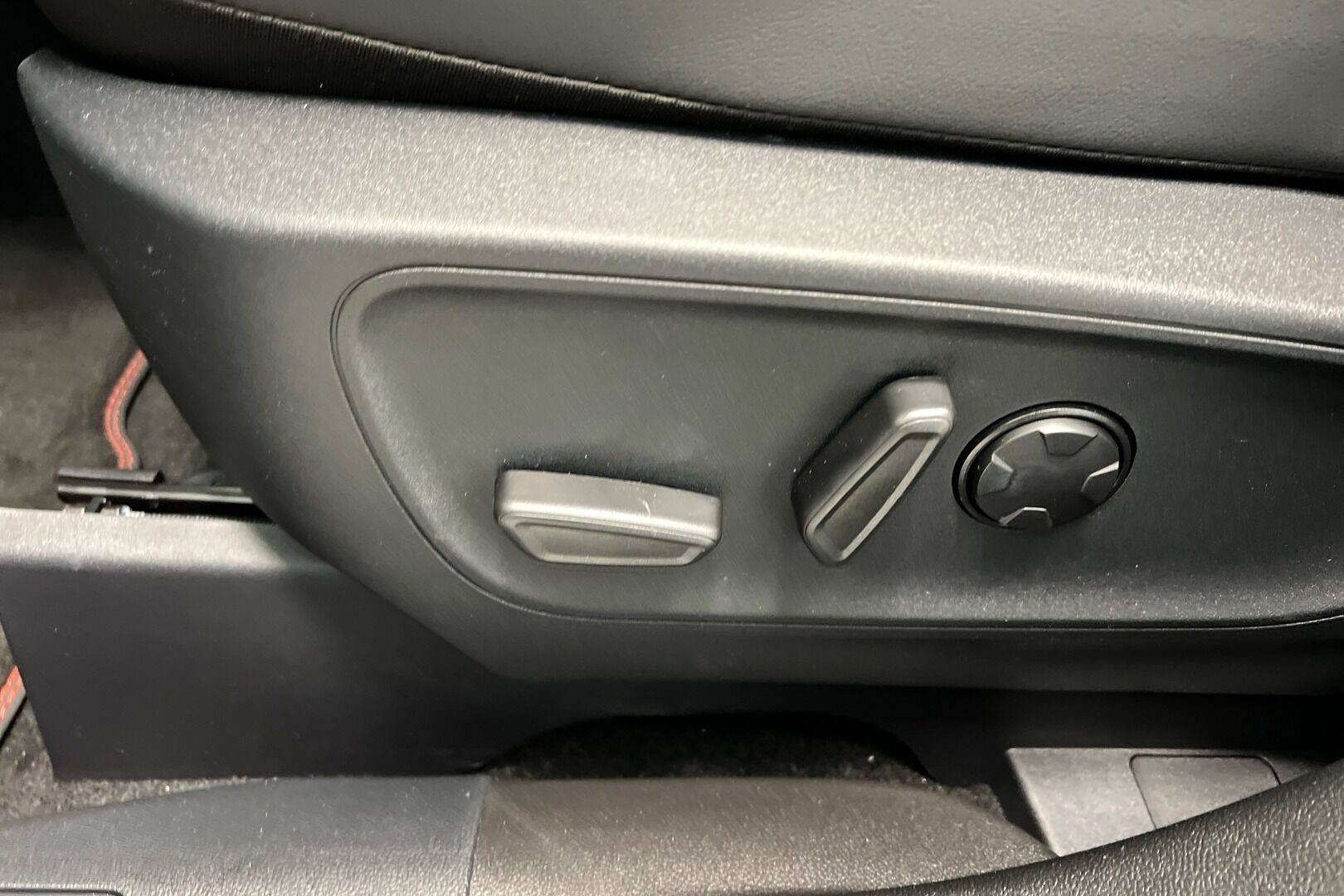 Ford Kuga iso kuva 15