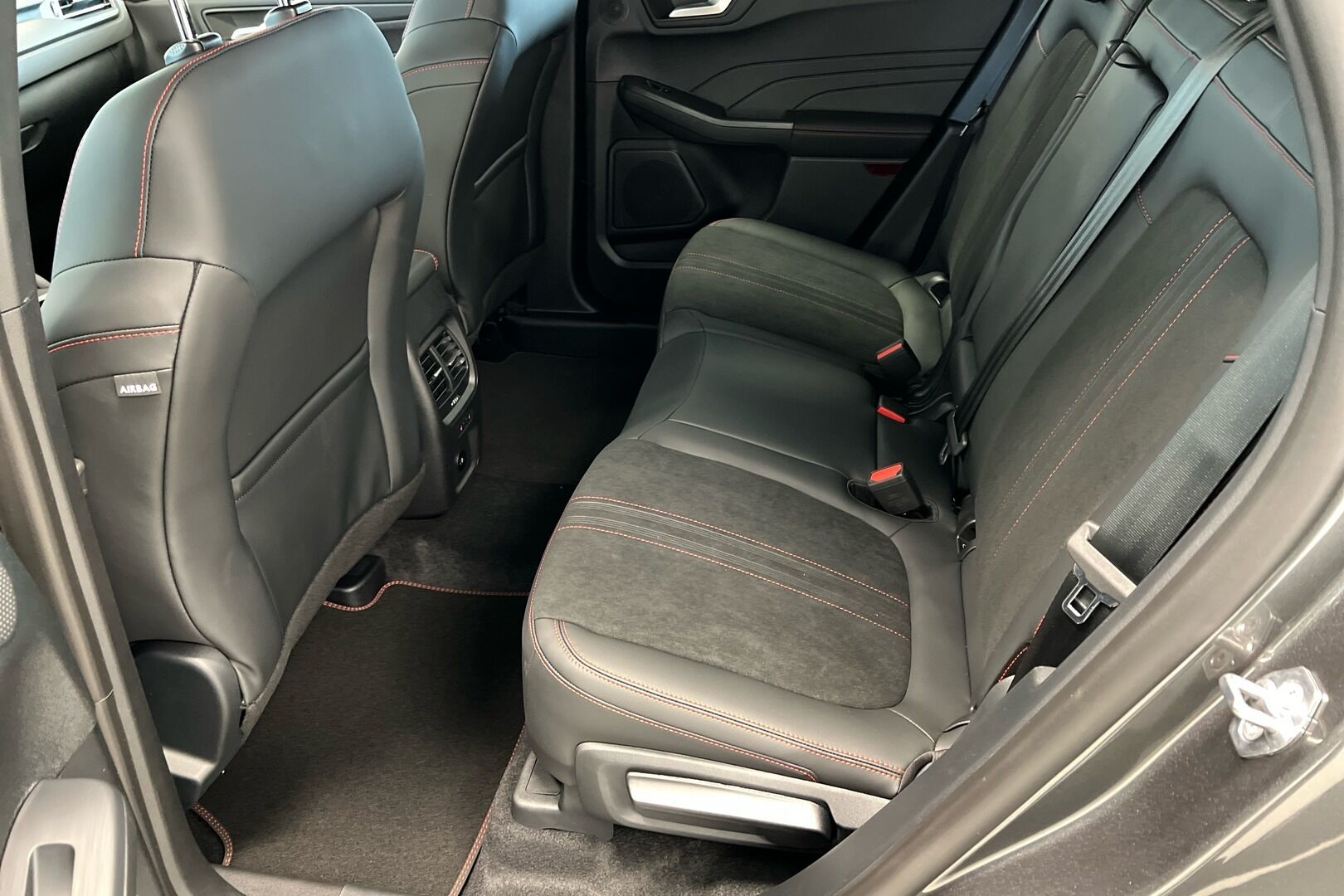 Ford Kuga iso kuva 3