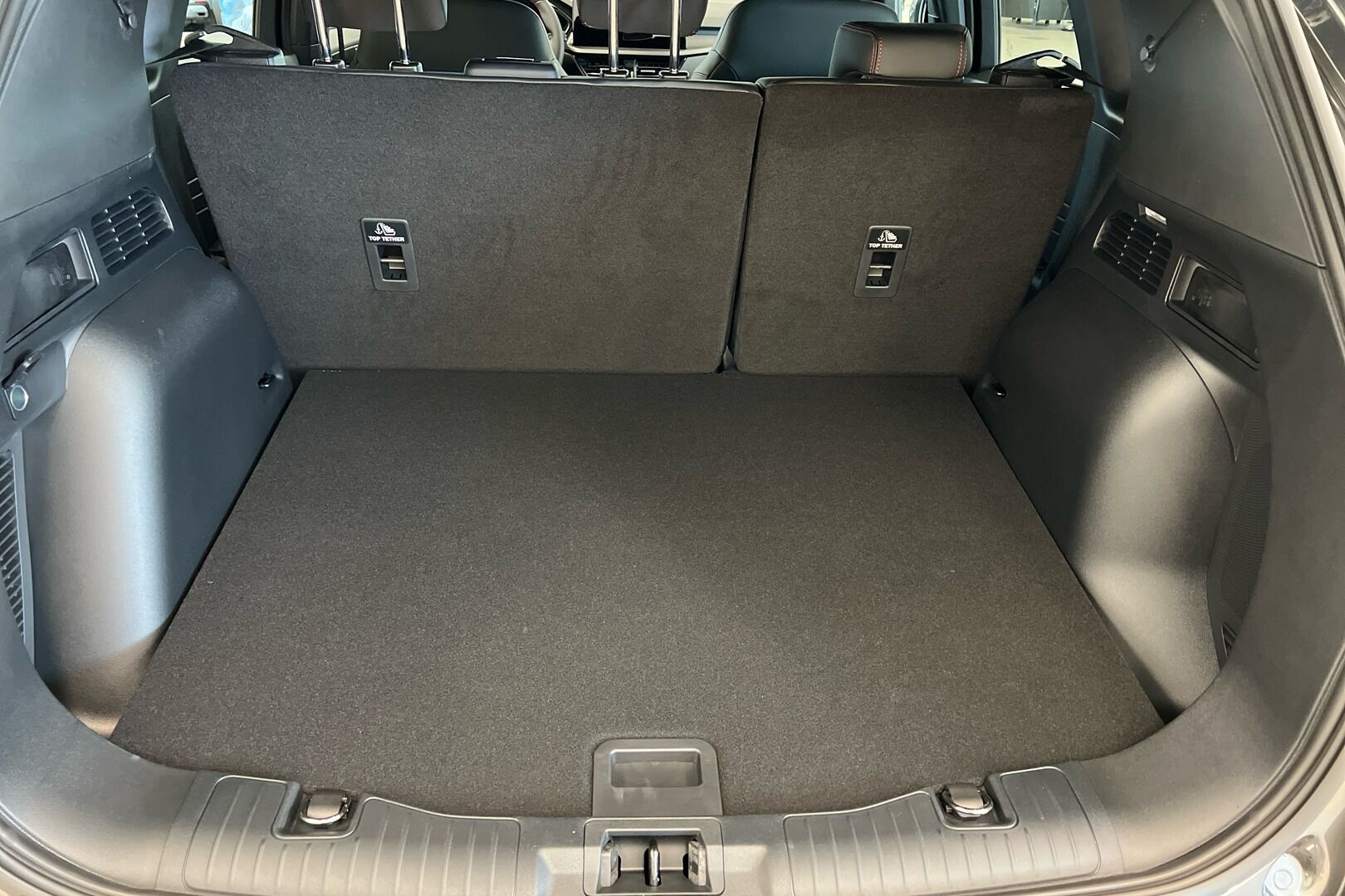 Ford Kuga iso kuva 19