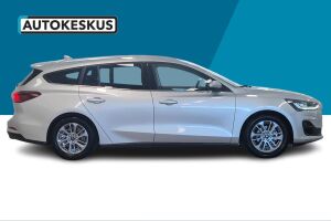 Ford Focus esikatselu 2