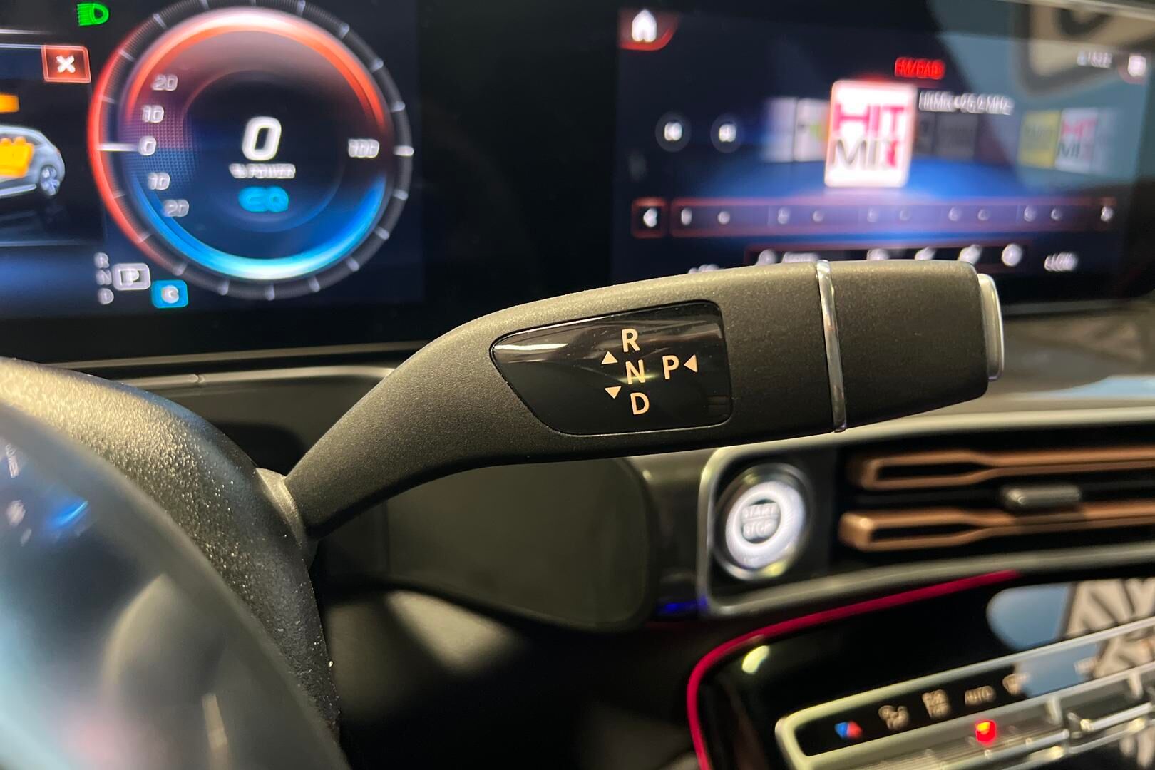 MERCEDES-BENZ EQC iso kuva 19
