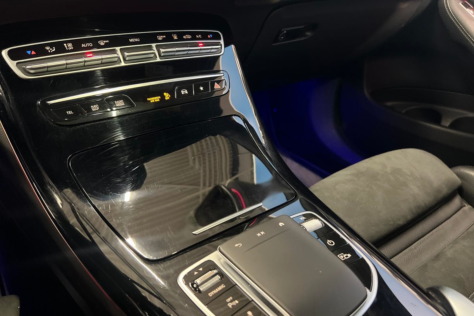 MERCEDES-BENZ EQC iso kuva 20
