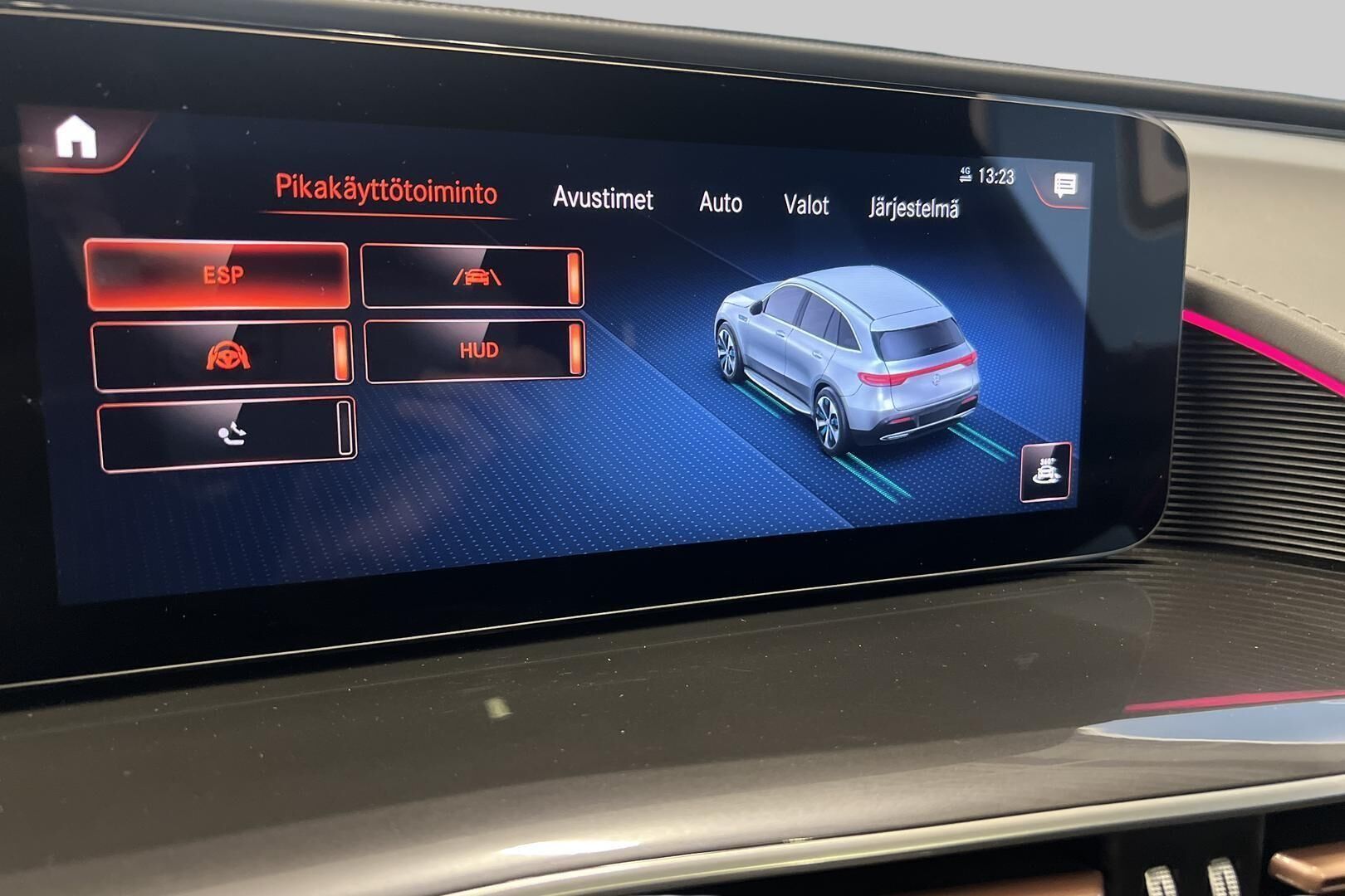 MERCEDES-BENZ EQC iso kuva 24