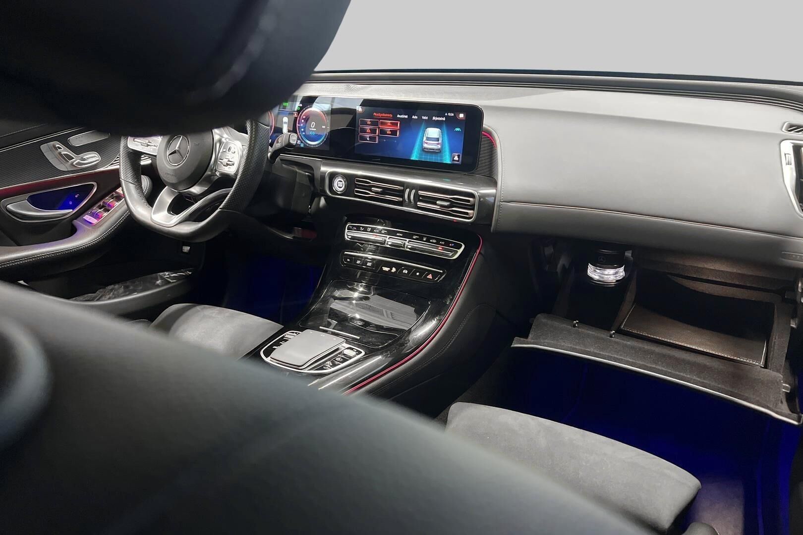 MERCEDES-BENZ EQC iso kuva 33