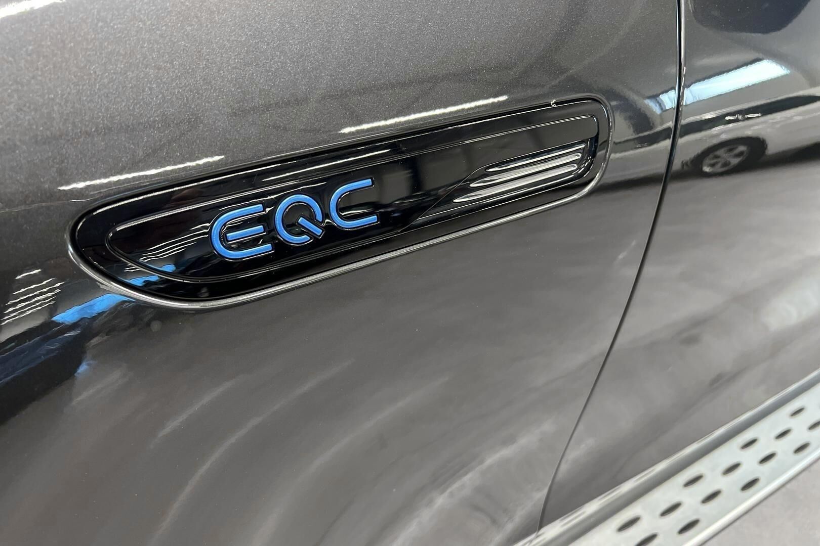 MERCEDES-BENZ EQC iso kuva 37