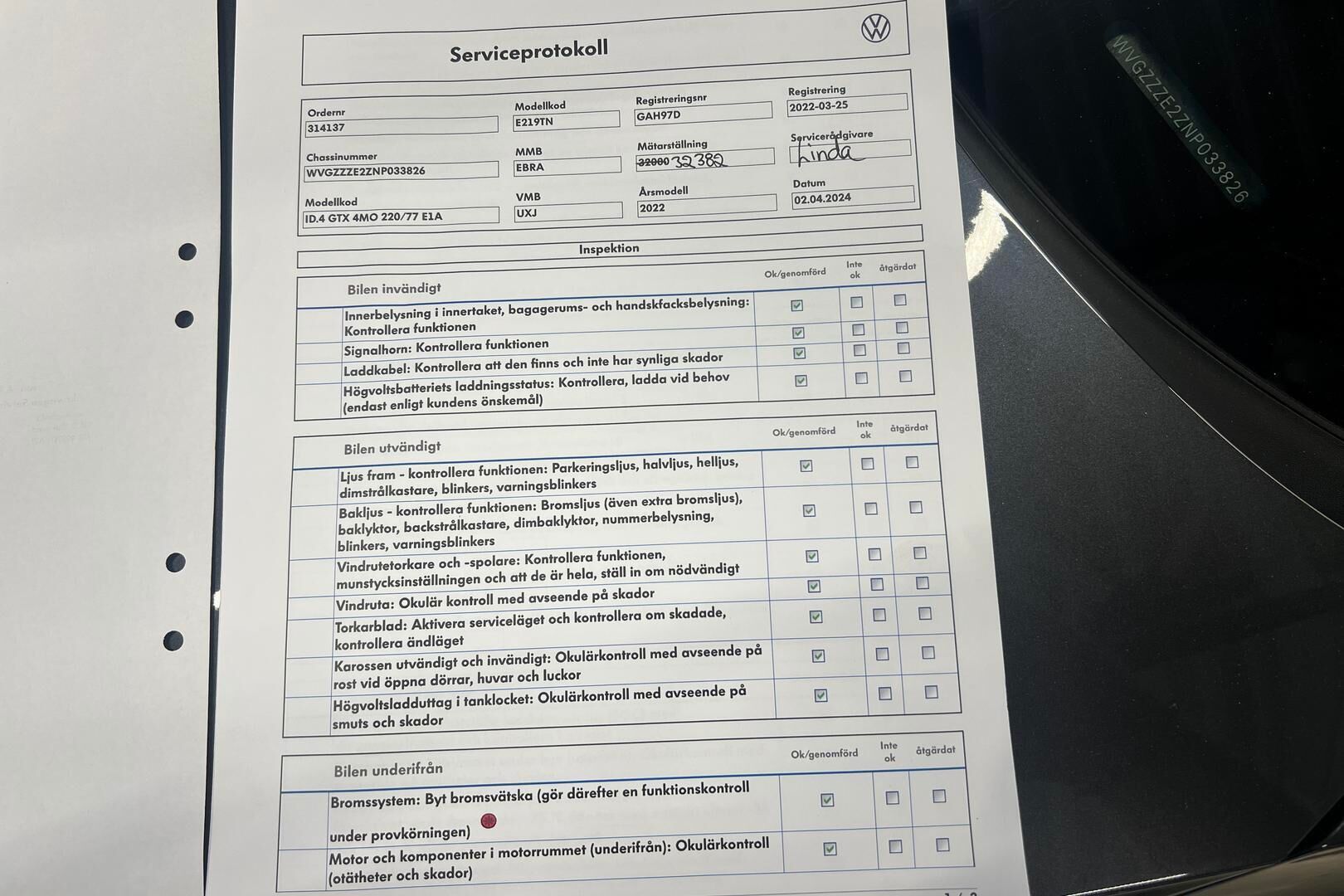 VOLKSWAGEN ID.4 iso kuva 30