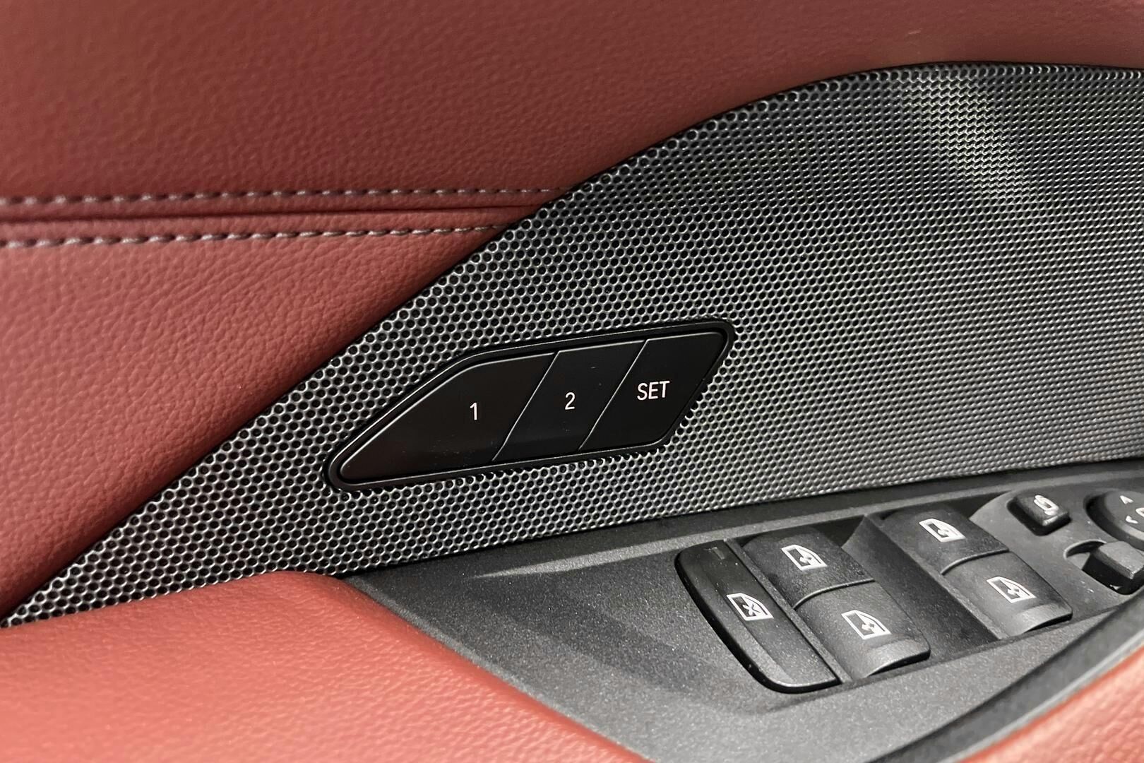 BMW I4 M50 iso kuva 13