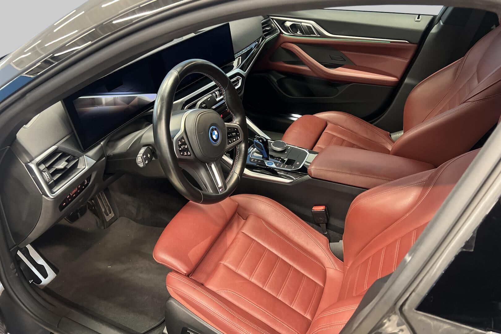 BMW I4 M50 iso kuva 8