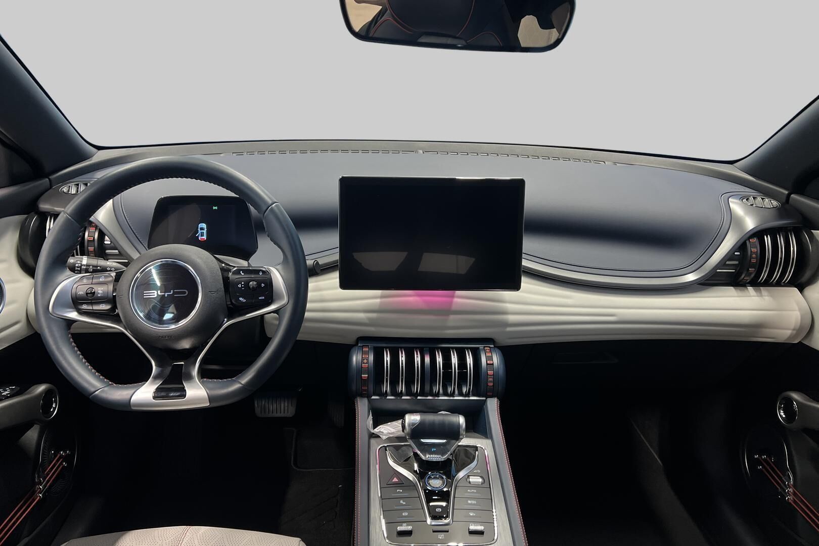 BYD ATTO 3 iso kuva 21
