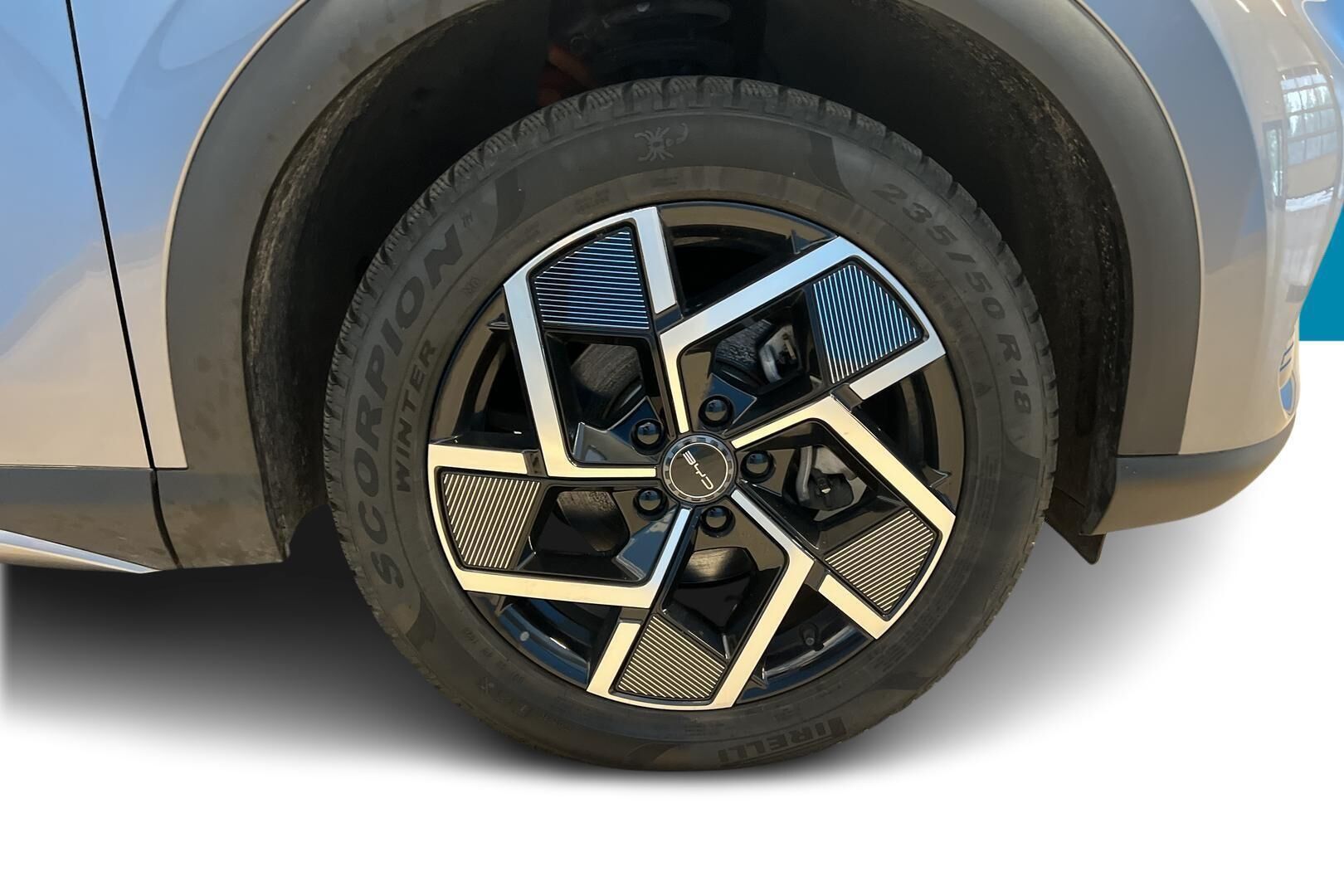 BYD ATTO 3 iso kuva 10