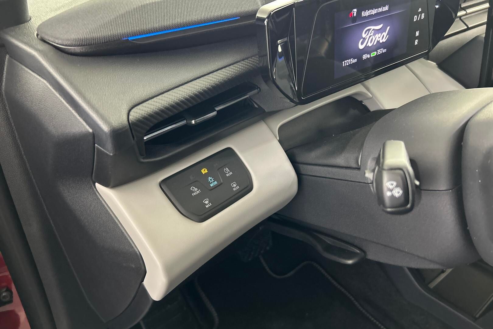 Ford Capri iso kuva 25