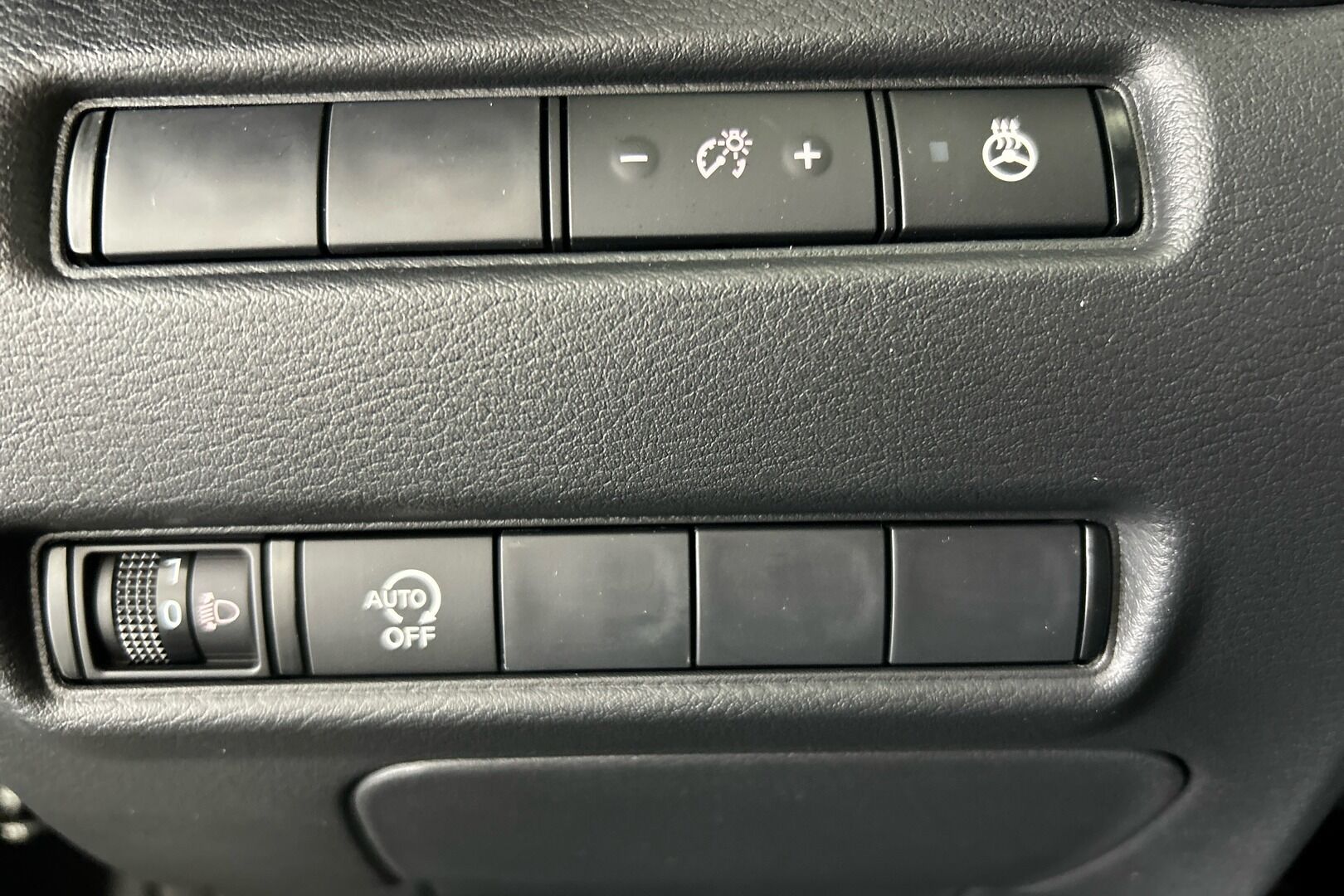 Nissan Juke iso kuva 5