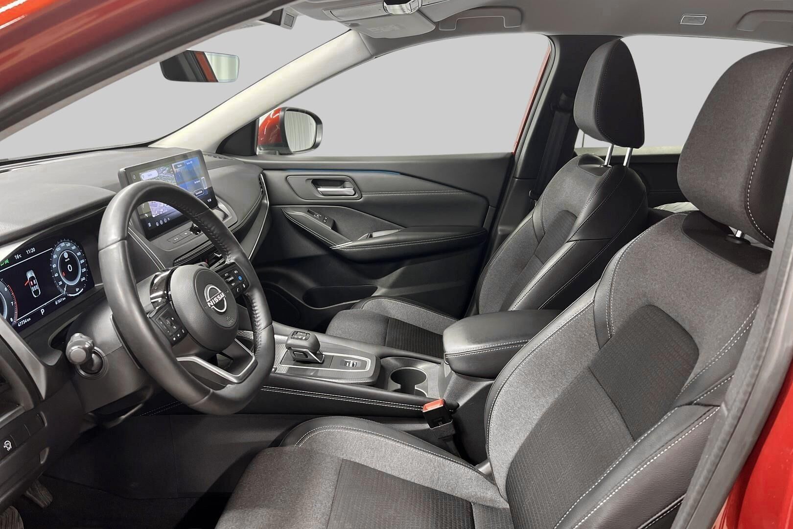 Nissan Qashqai iso kuva 8