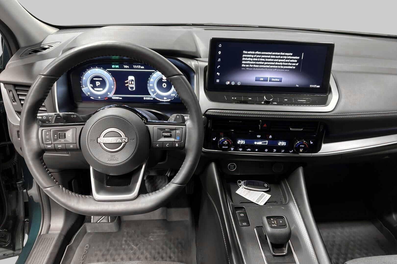 Nissan Qashqai iso kuva 10