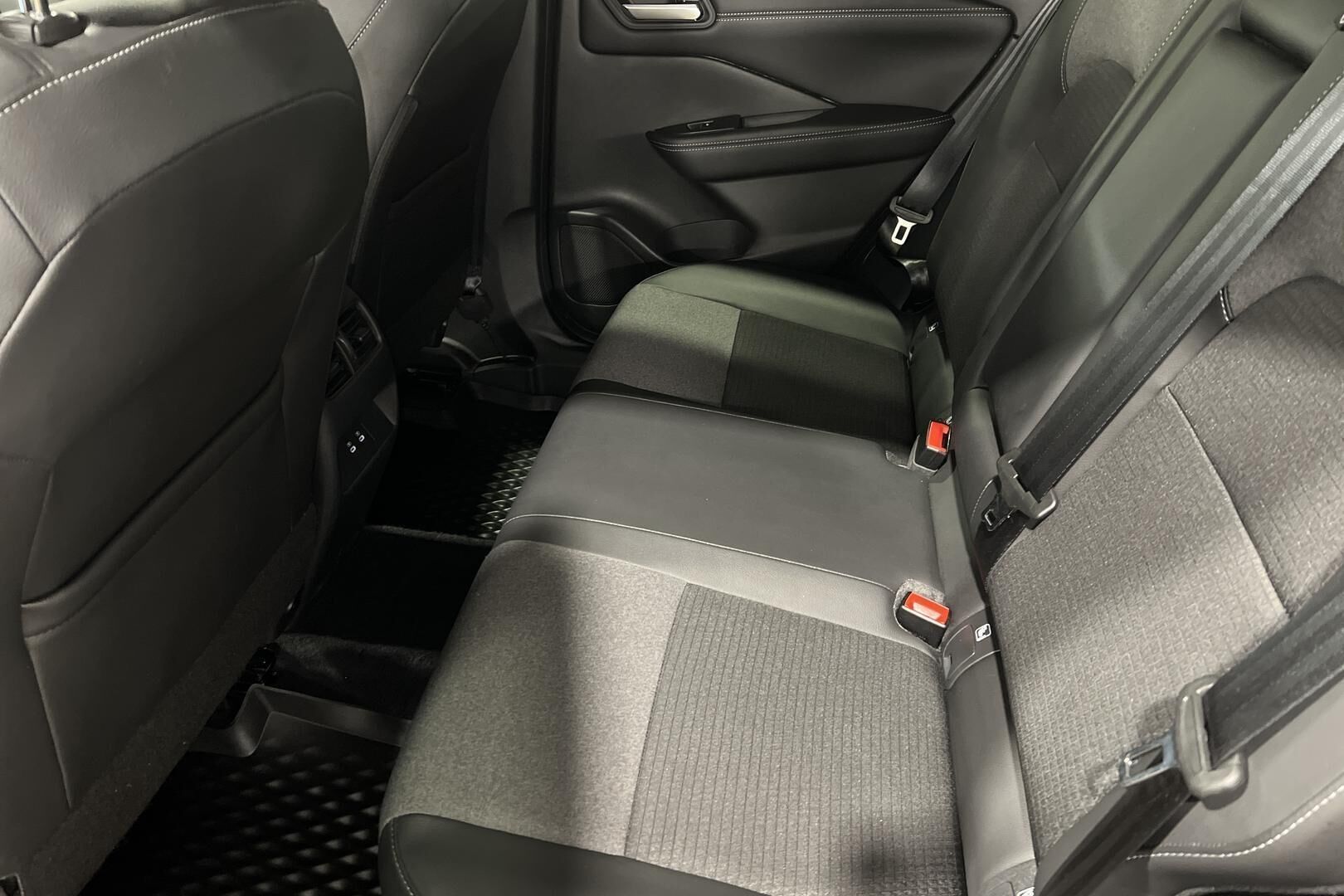 Nissan Qashqai iso kuva 10