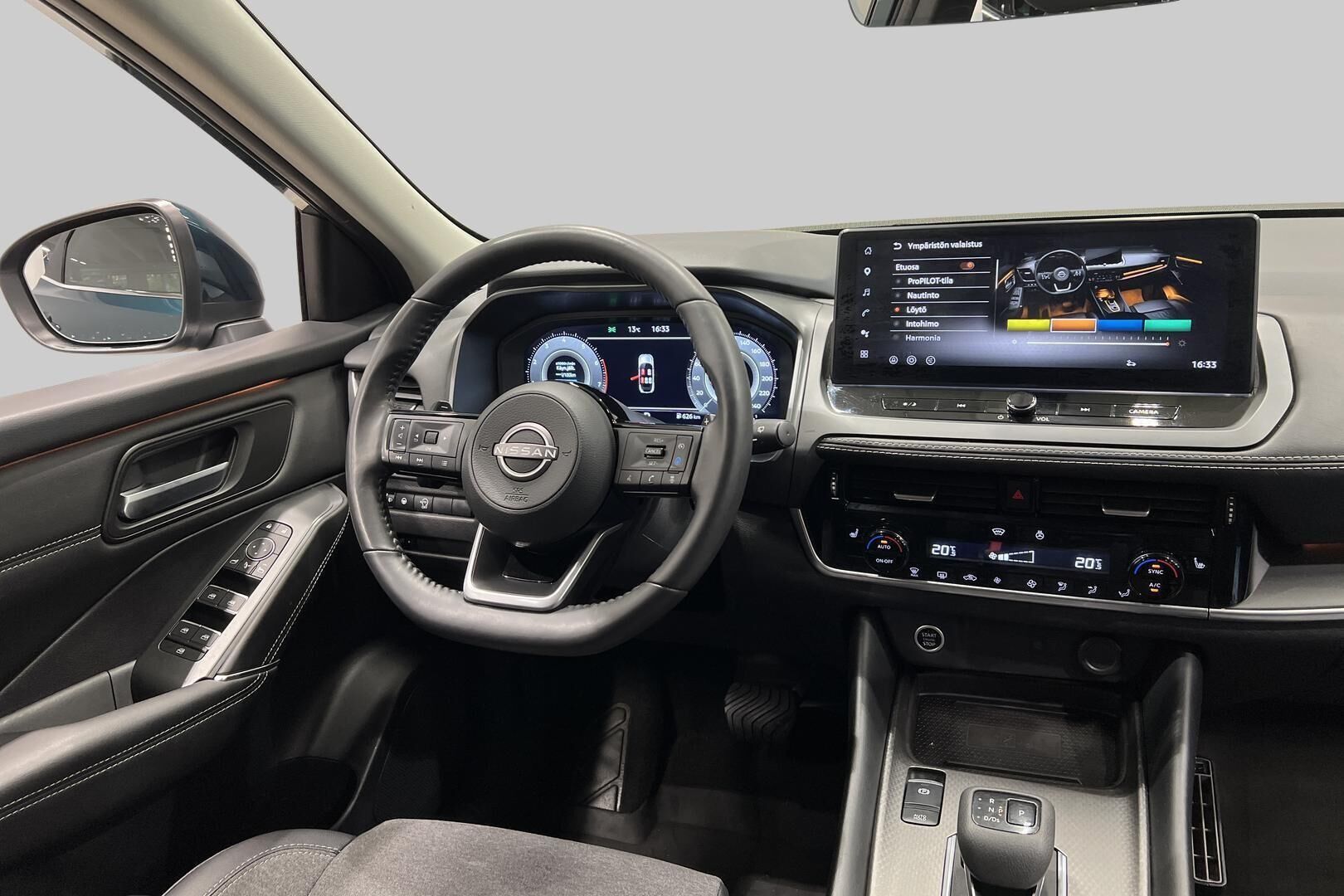 Nissan Qashqai iso kuva 13