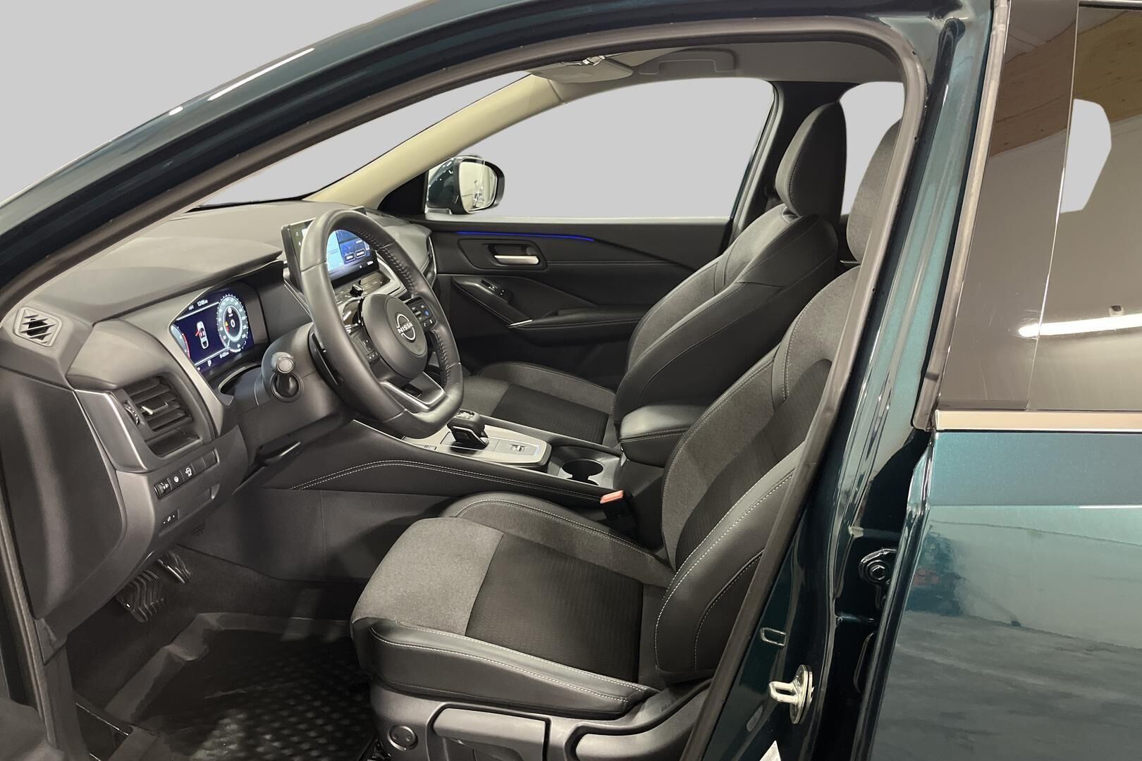 Nissan Qashqai iso kuva 9