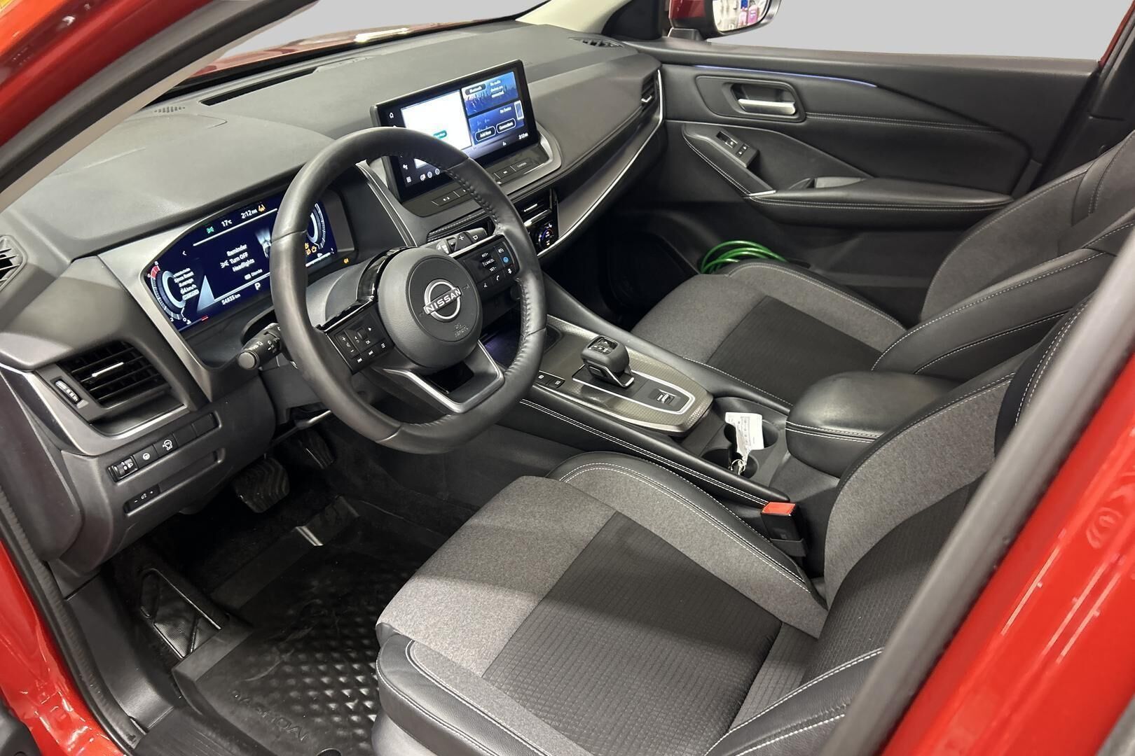 Nissan Qashqai iso kuva 6