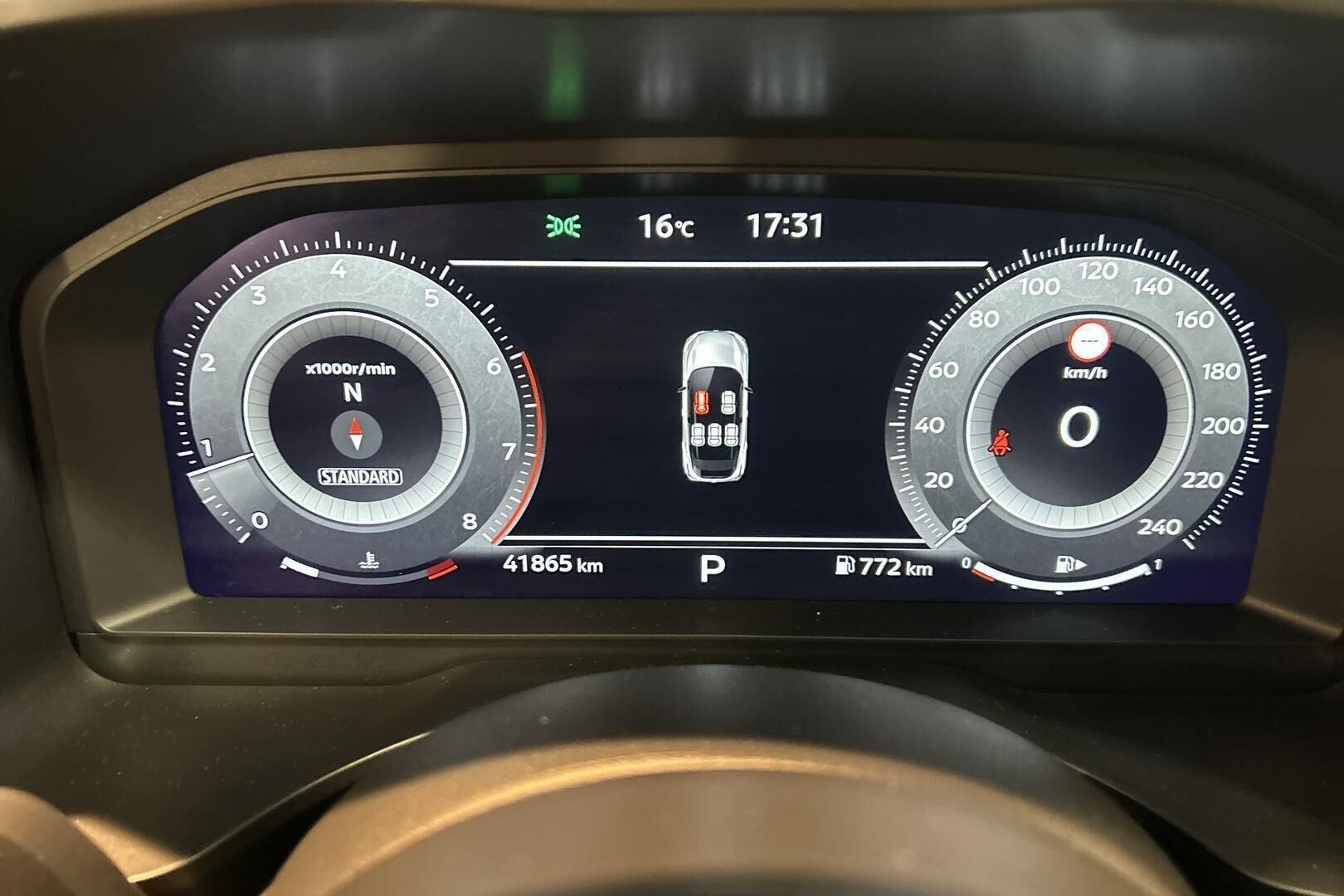 Nissan Qashqai iso kuva 15
