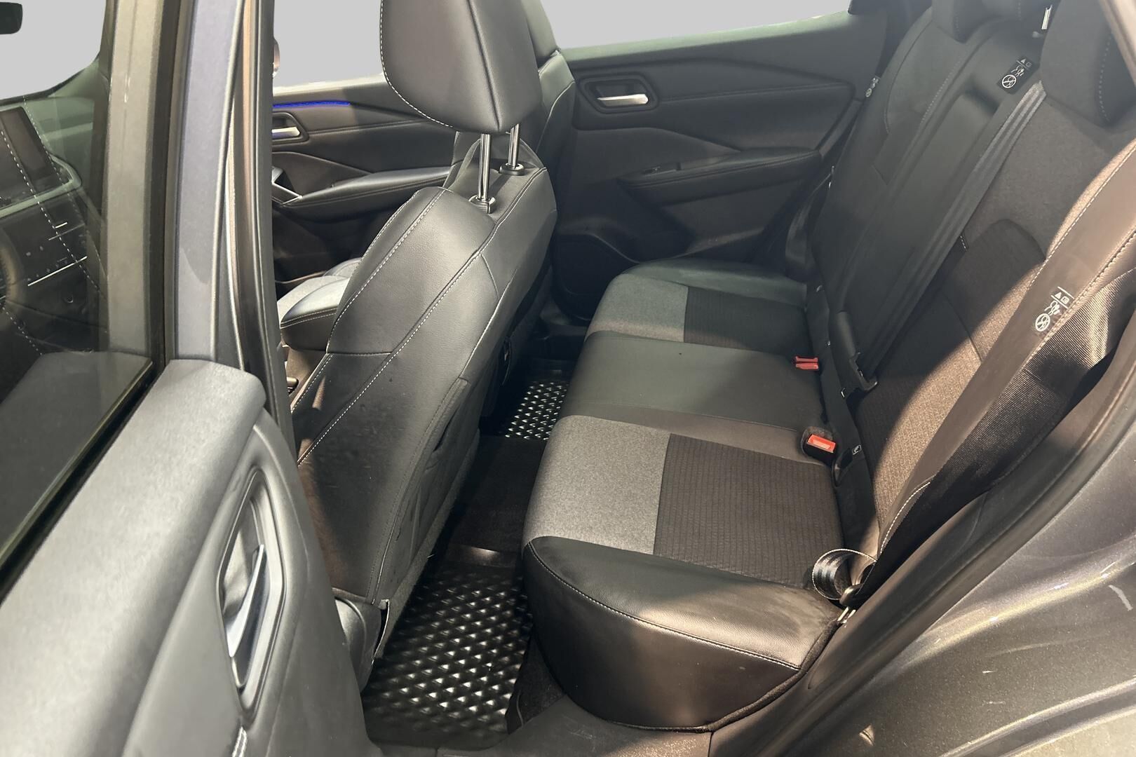 Nissan Qashqai iso kuva 9