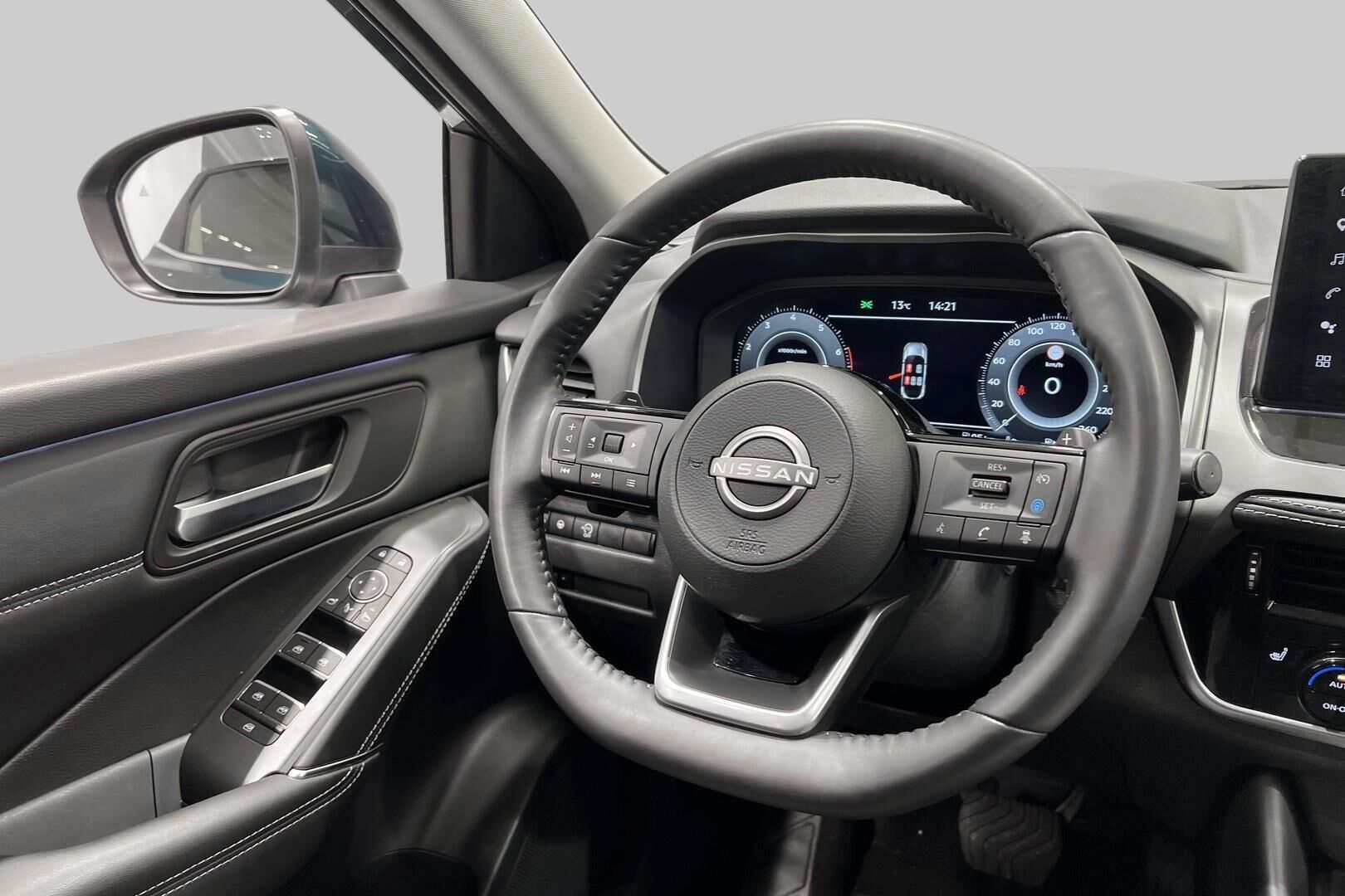 Nissan Qashqai iso kuva 38