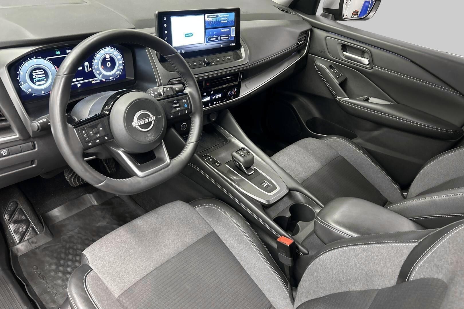Nissan Qashqai iso kuva 8