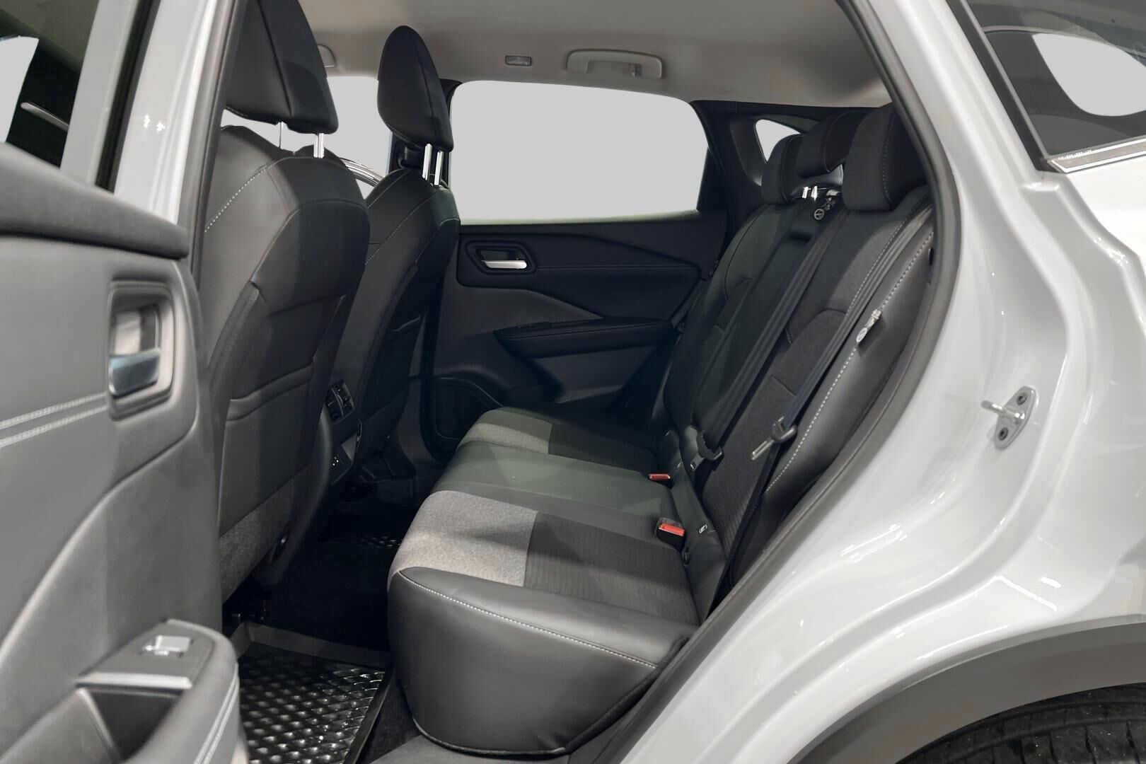 Nissan Qashqai iso kuva 10