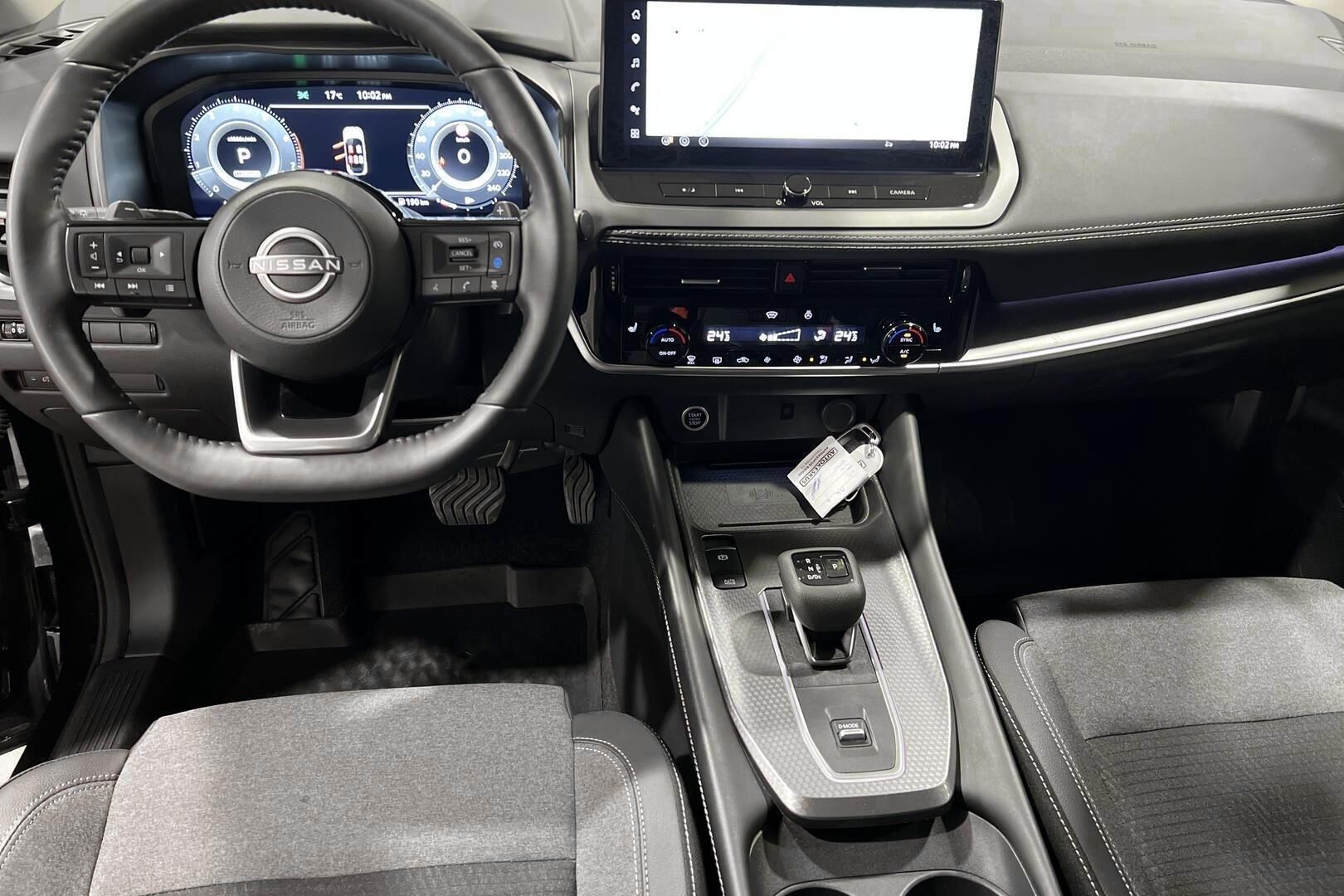 Nissan Qashqai iso kuva 10