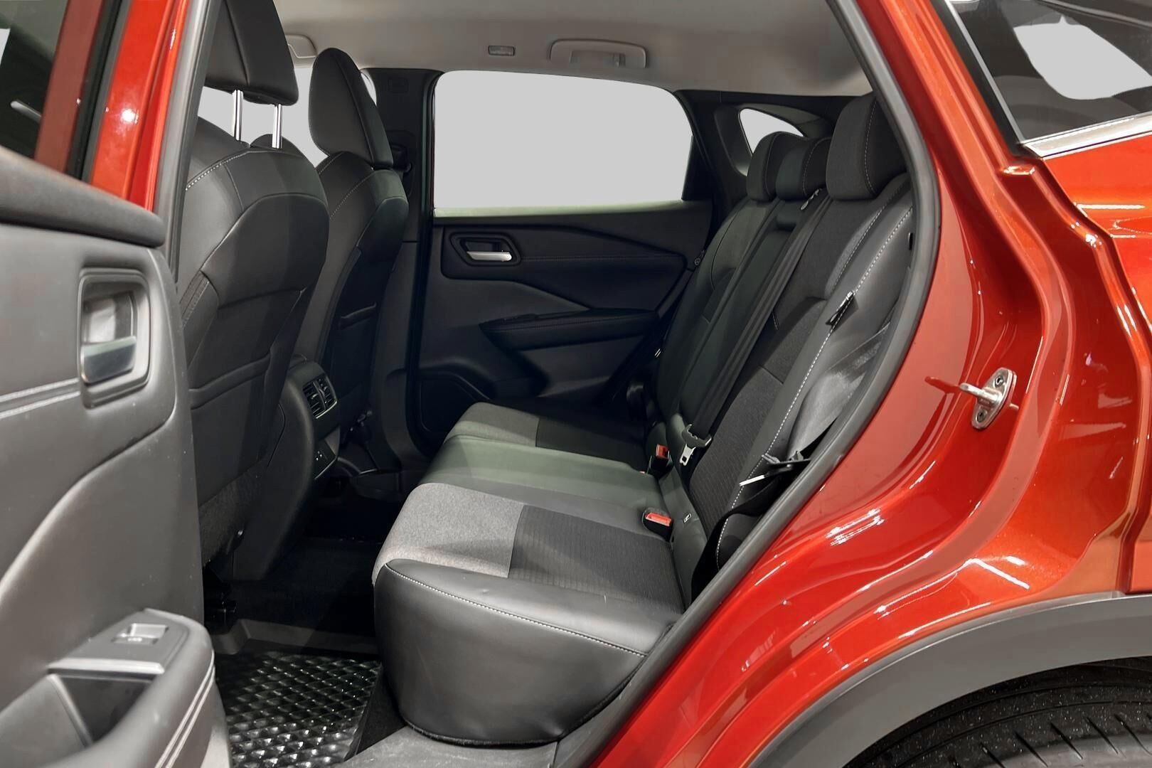 Nissan Qashqai iso kuva 9