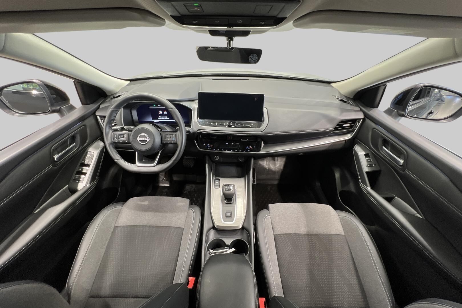 Nissan Qashqai iso kuva 10