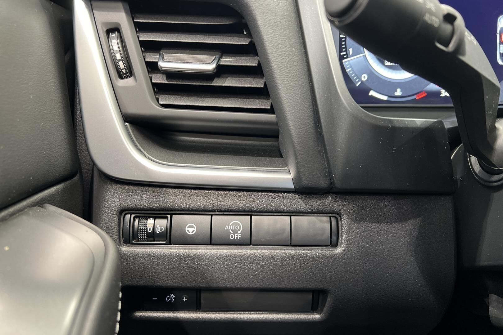 Nissan Qashqai iso kuva 36