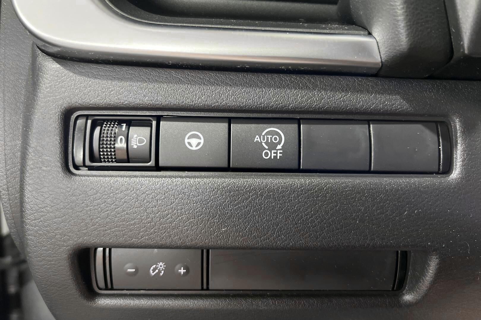 Nissan Qashqai iso kuva 16