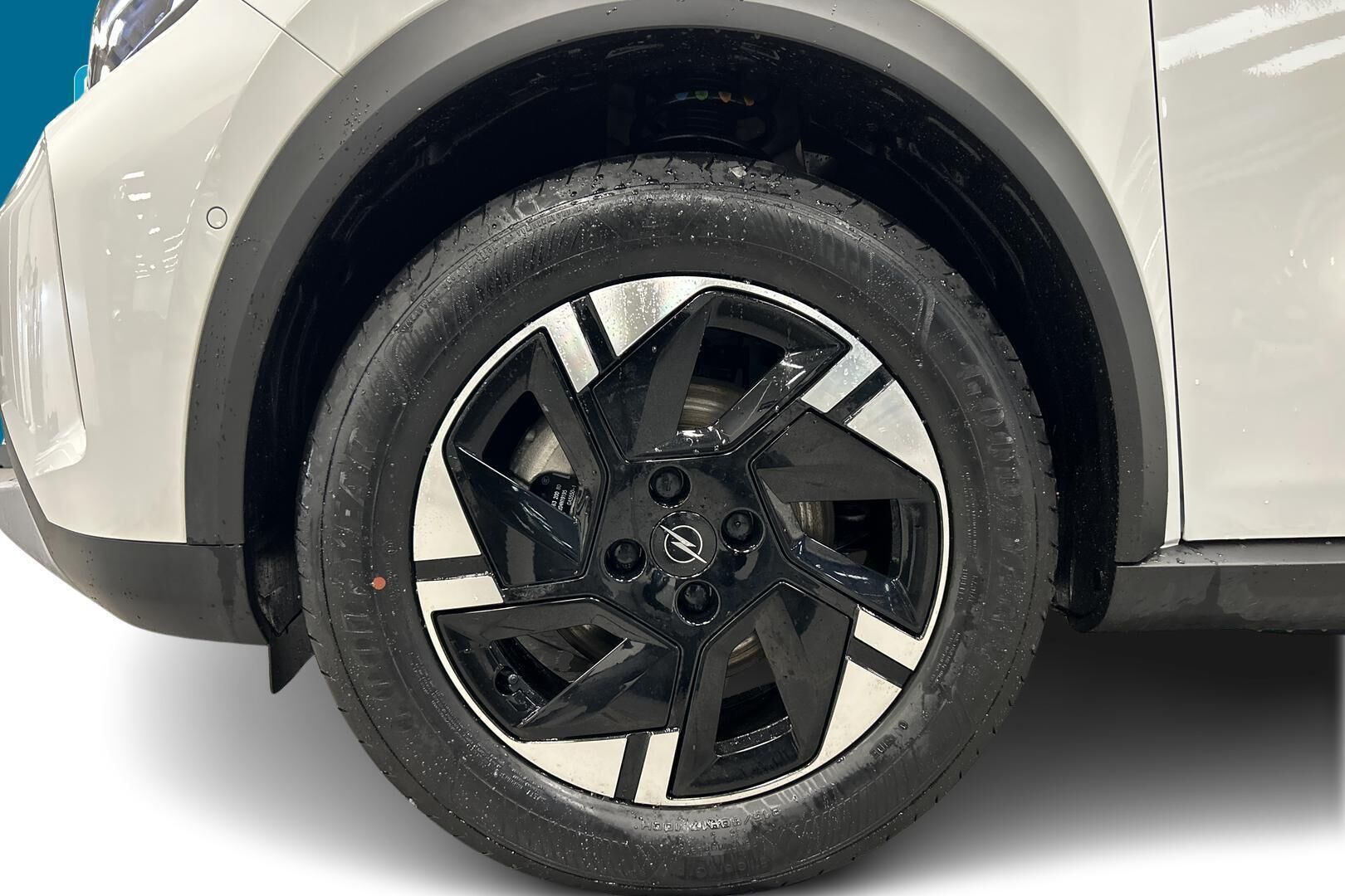 Opel Frontera iso kuva 12