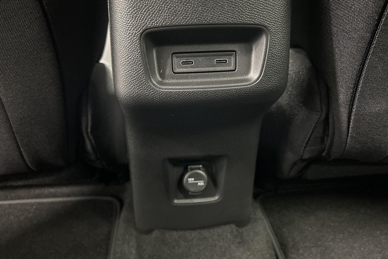 Opel Frontera iso kuva 22