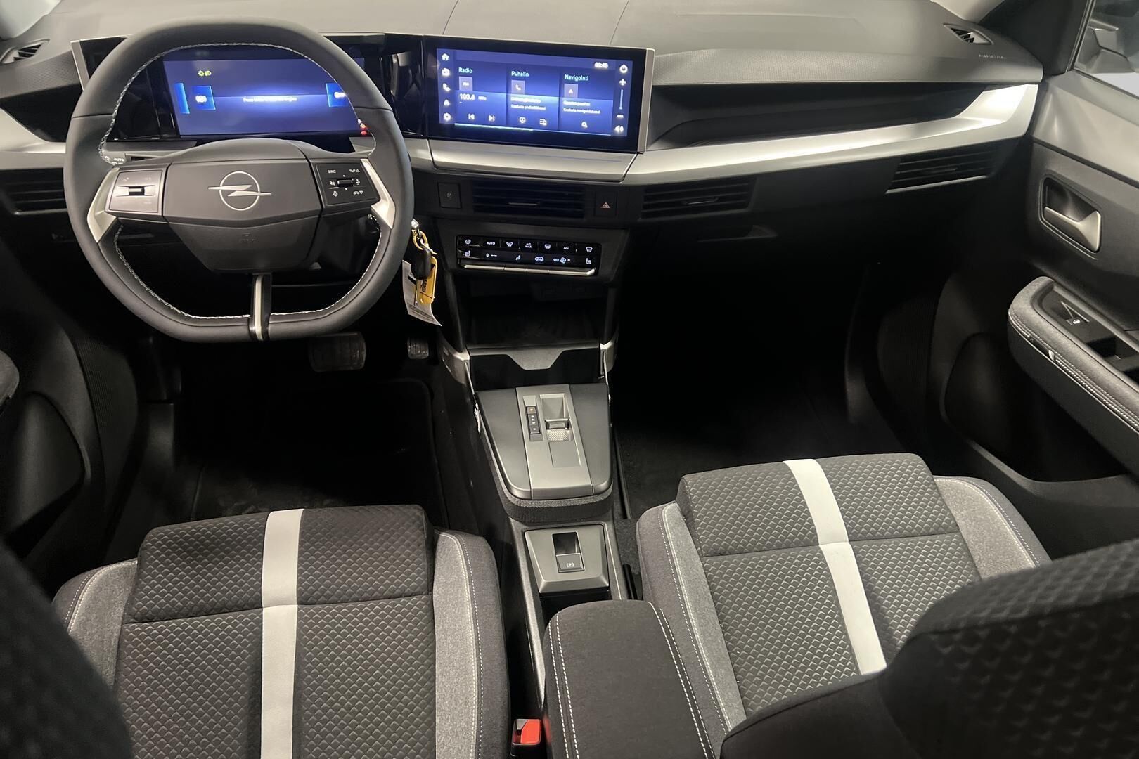 Opel Frontera iso kuva 10