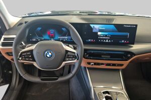 BMW 3-sarja esikatselu 10