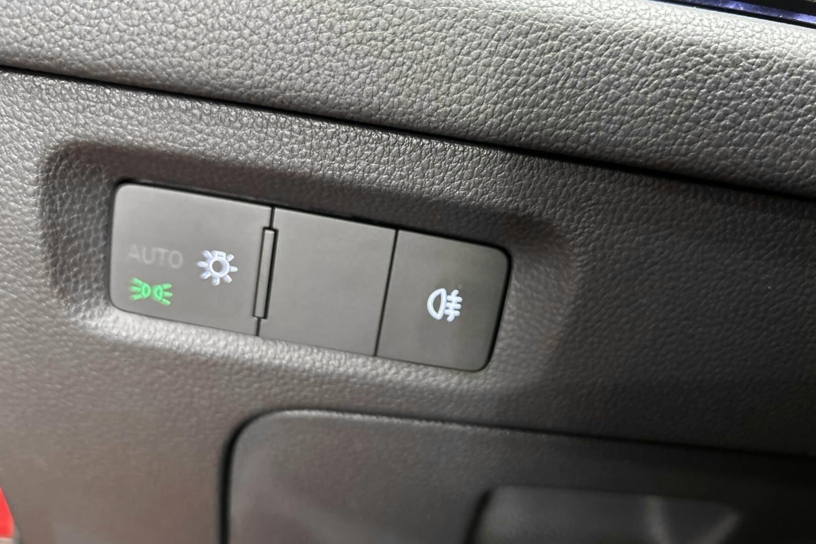 Skoda Octavia iso kuva 22