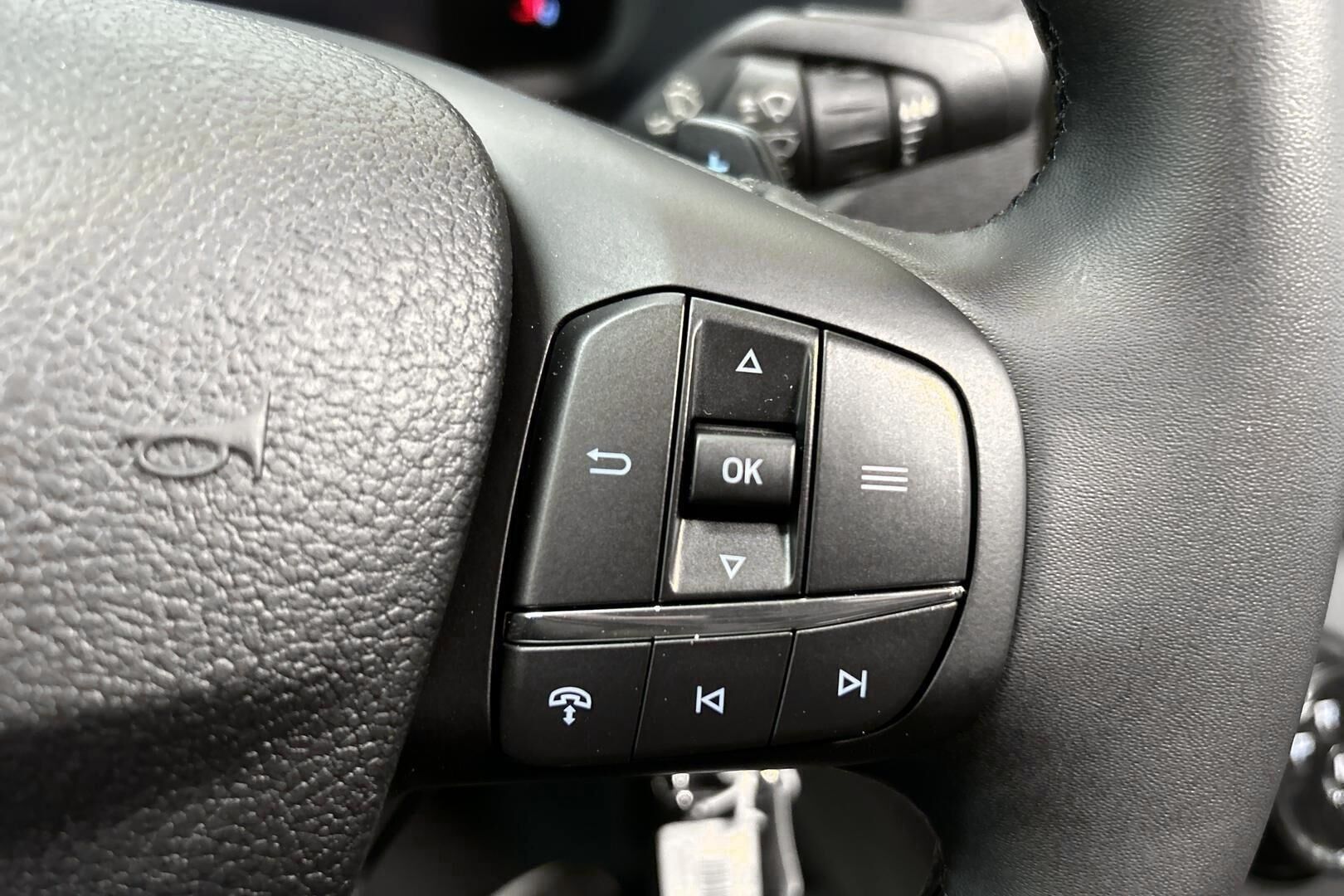 Ford Transit iso kuva 20