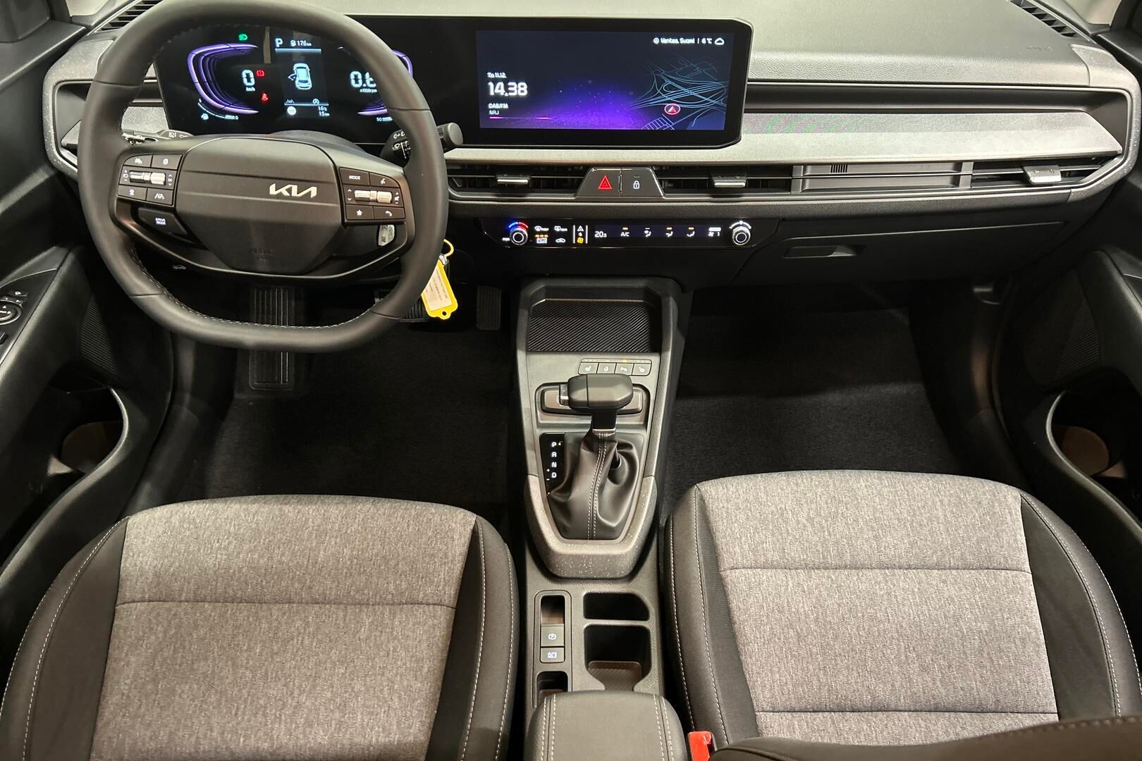 Kia Stonic iso kuva 5