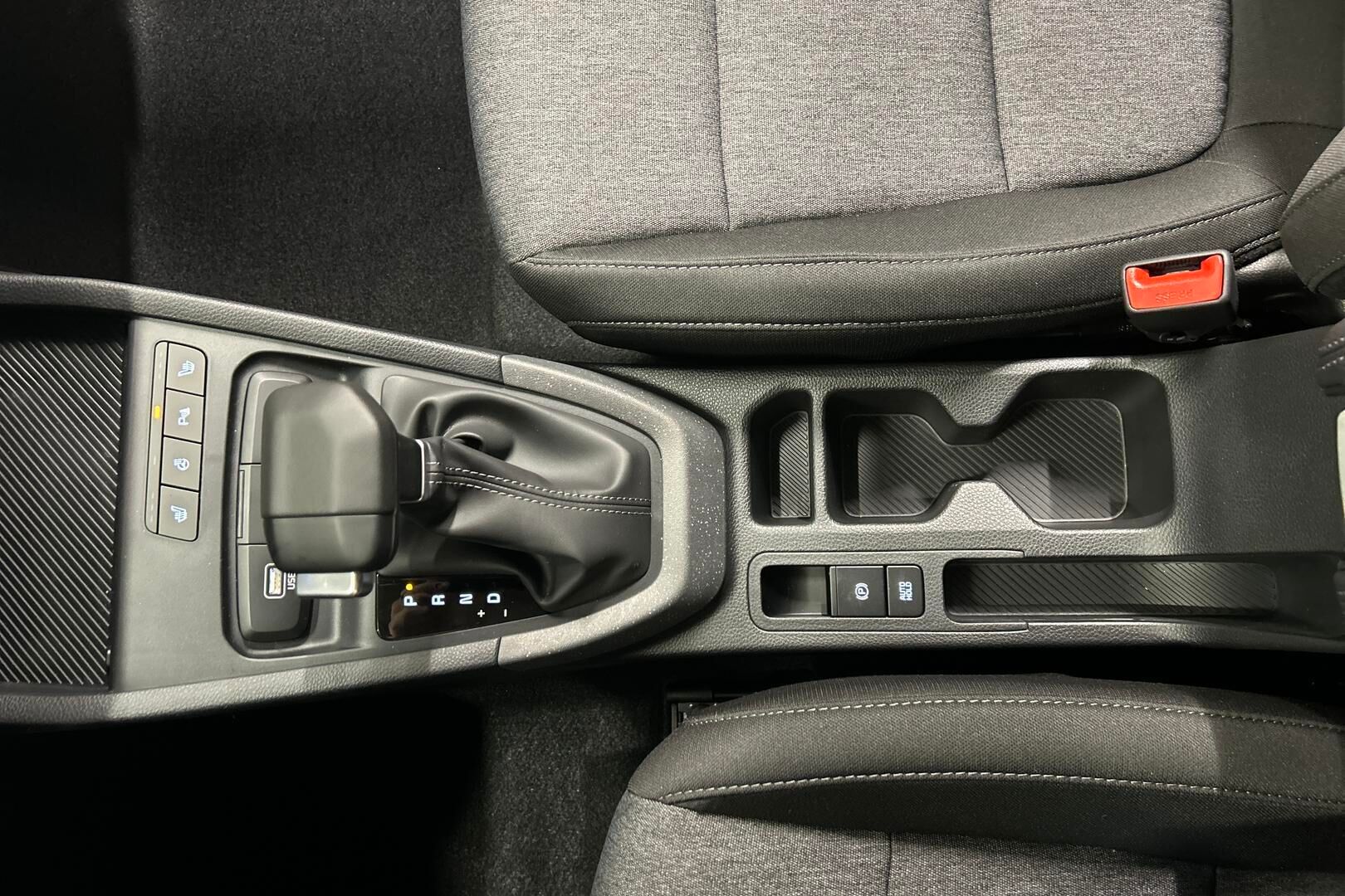 Kia Stonic iso kuva 24