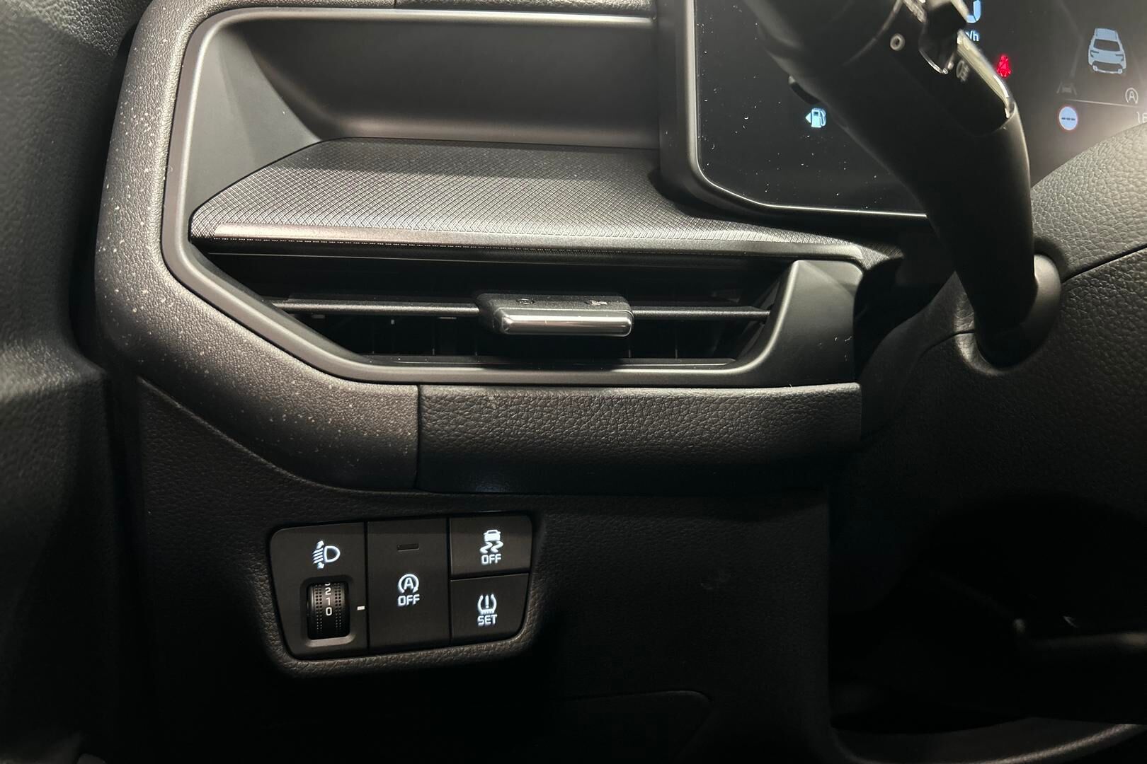 Kia Stonic iso kuva 12