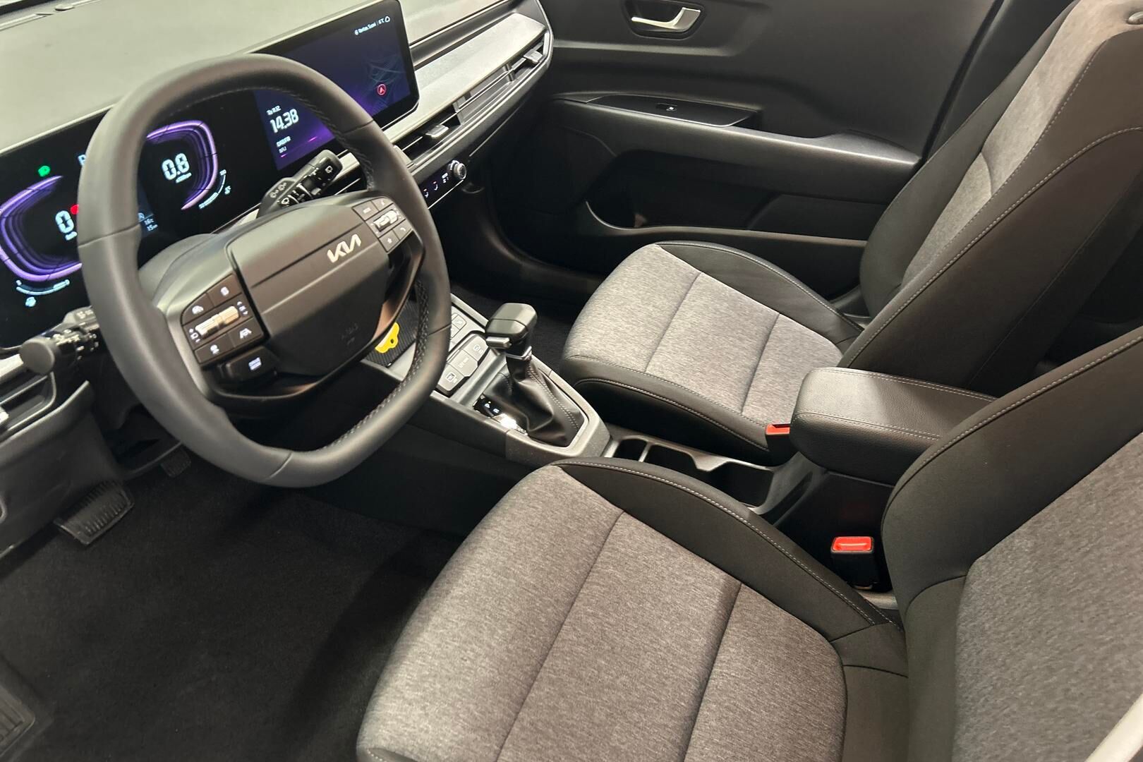 Kia Stonic iso kuva 19