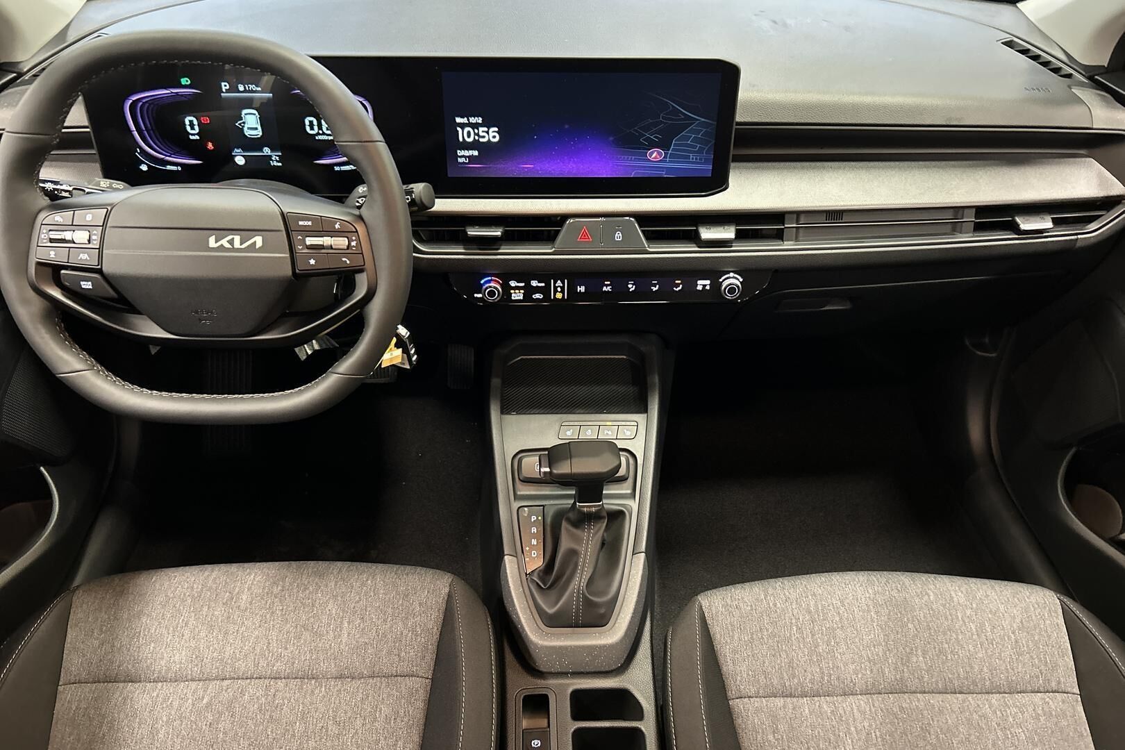 KIA Stonic iso kuva 13