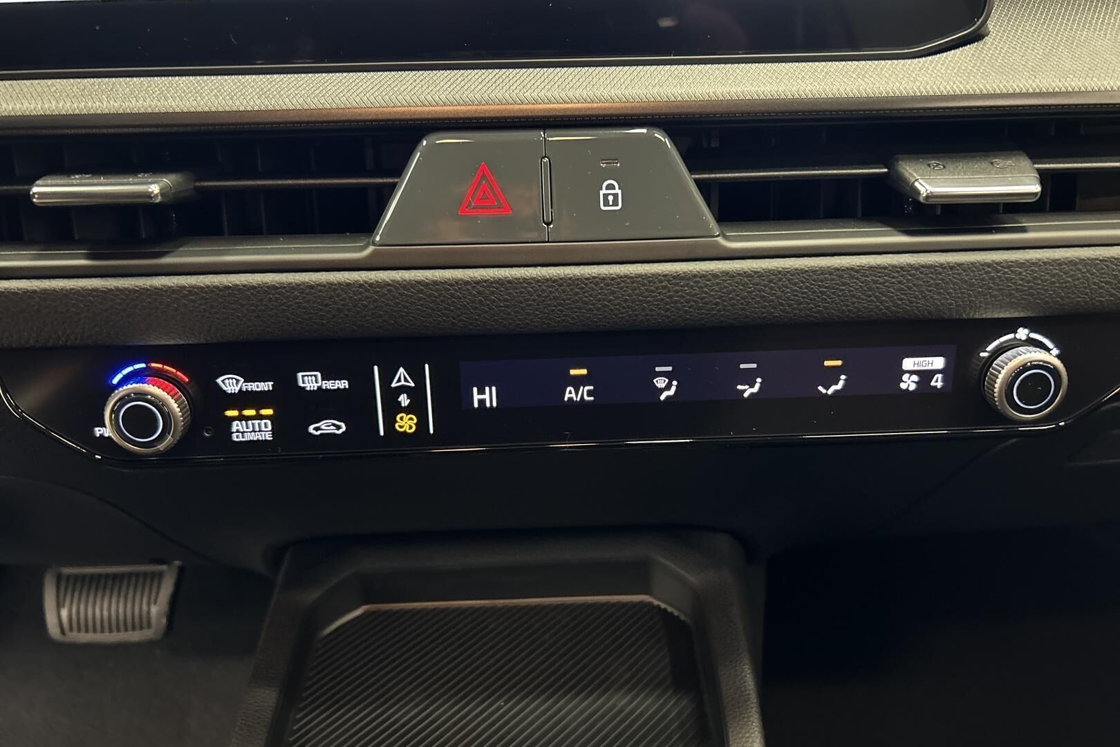 KIA Stonic iso kuva 23