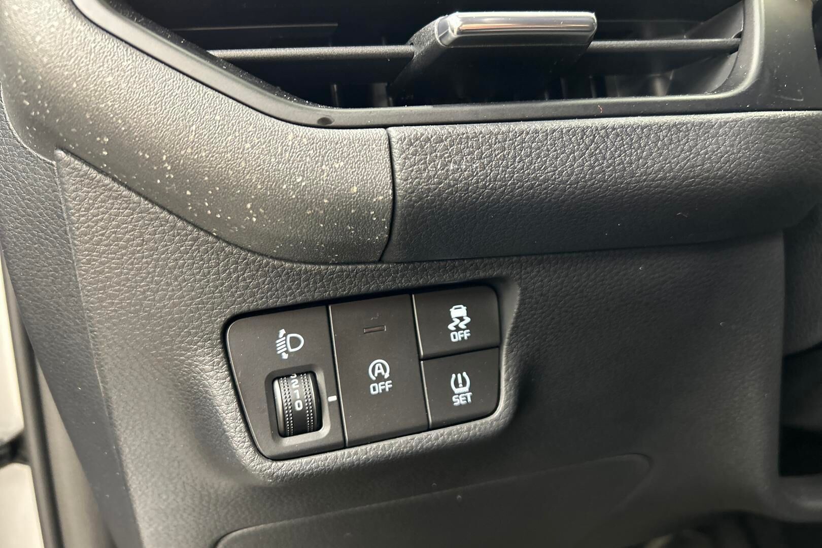 Kia Stonic iso kuva 19