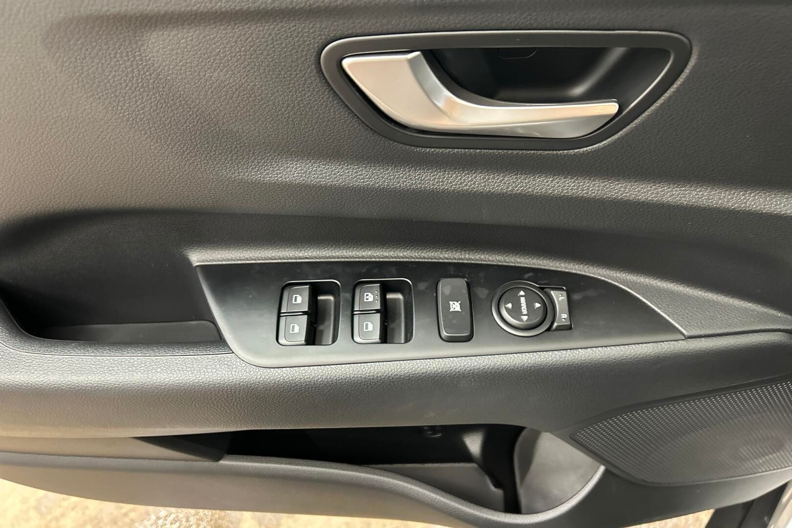 Kia Stonic iso kuva 20