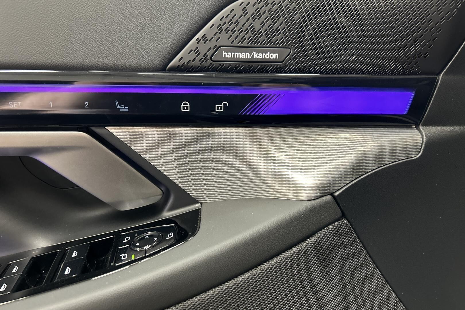 BMW i5 iso kuva 13