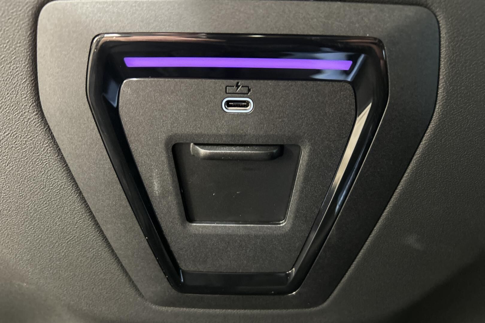 BMW i5 iso kuva 23